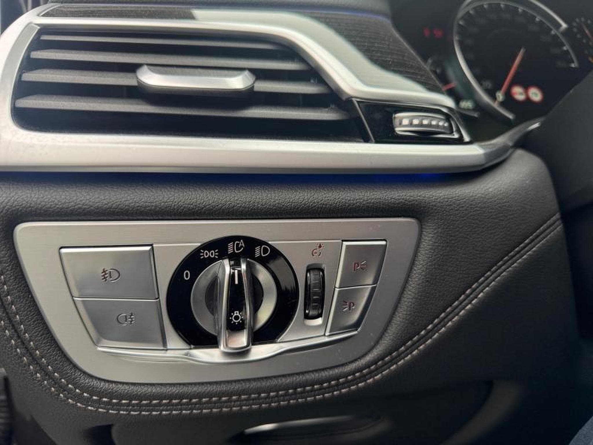 BMW 730 730d Limousine (2018) - Photo 12