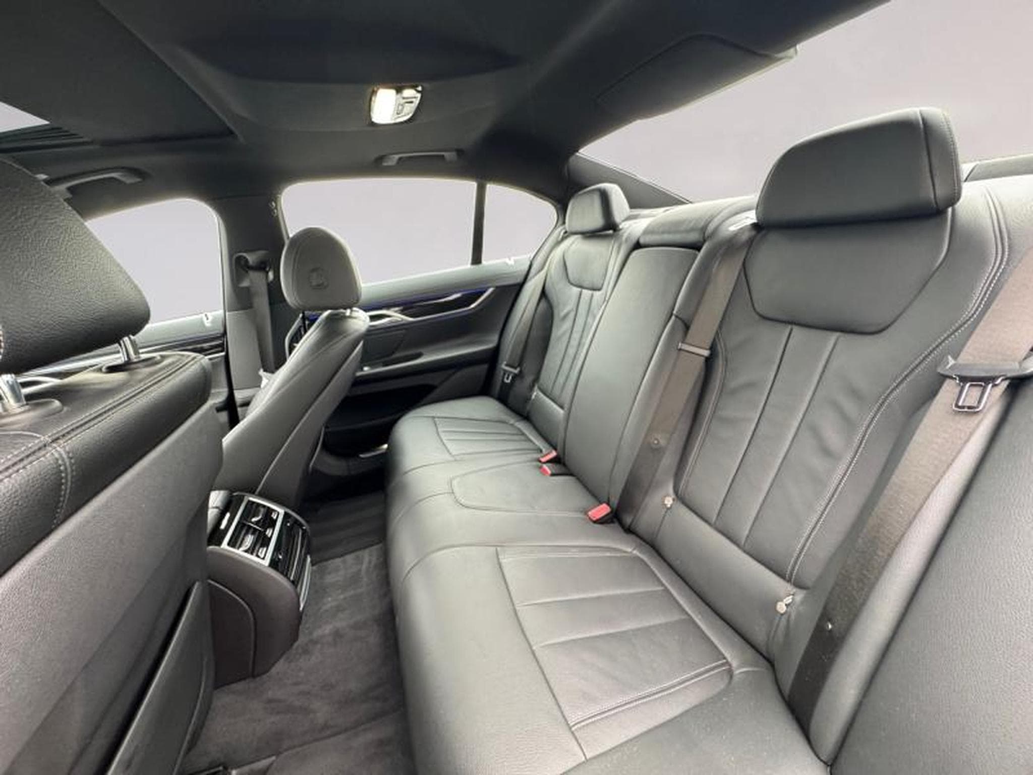 BMW 730 730d Limousine (2018) - Photo 8