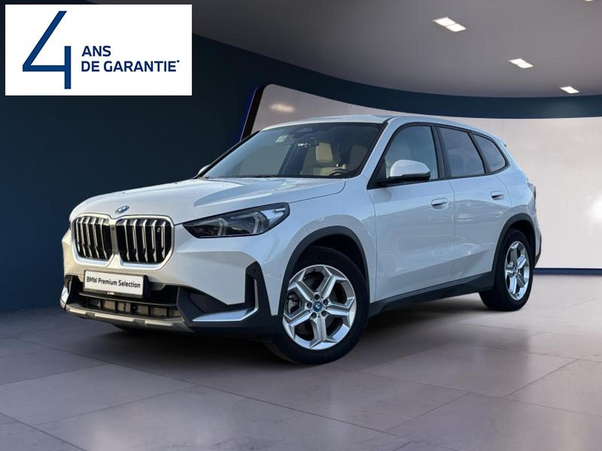 BMW iX1 iX1 xDrive 30 (2023) - Photo 1