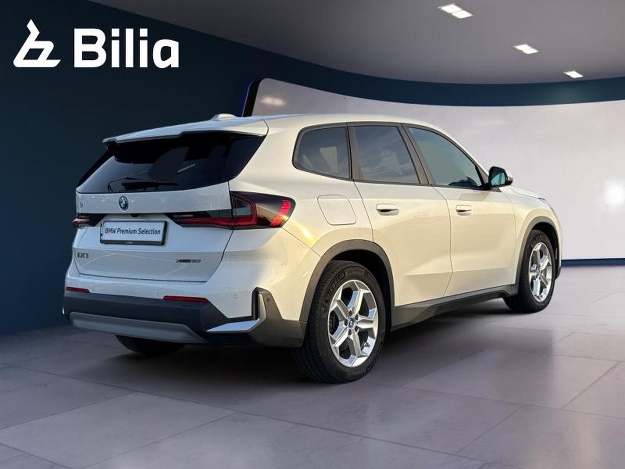 BMW iX1 iX1 xDrive 30 (2023) - Photo 2