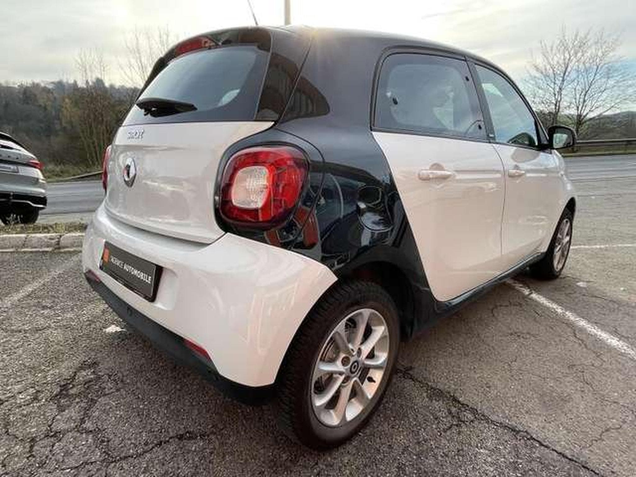 smart forFour PASSION 1.0 essence (2019) - Foto 4