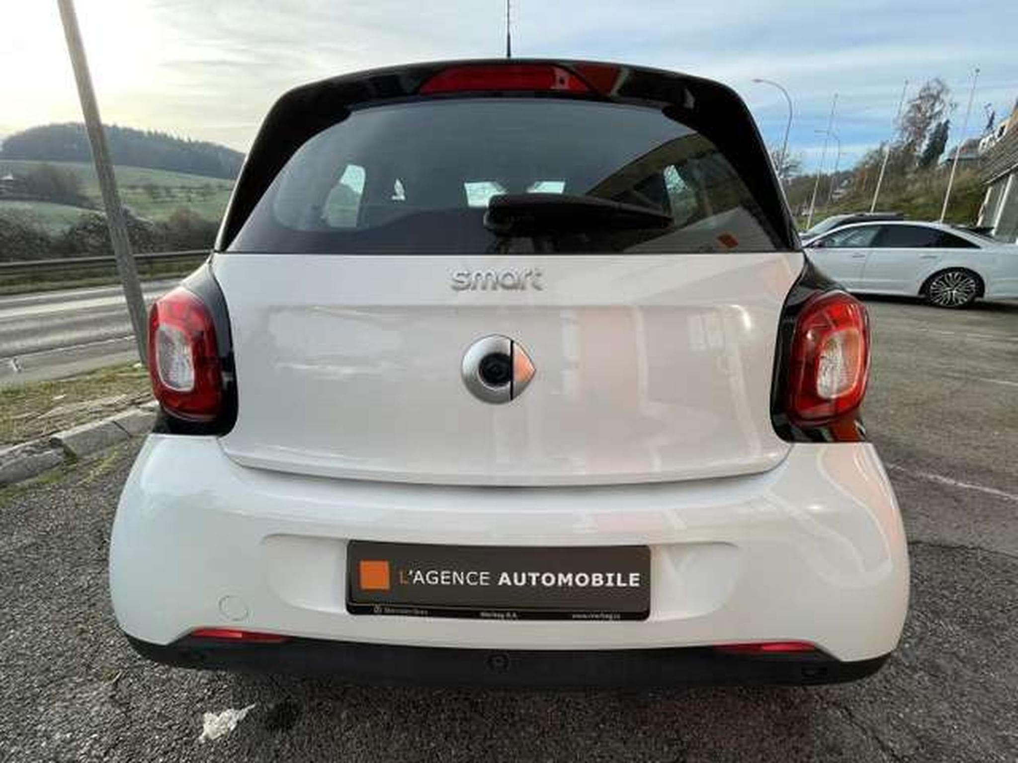 smart forFour PASSION 1.0 essence (2019) - Foto 8