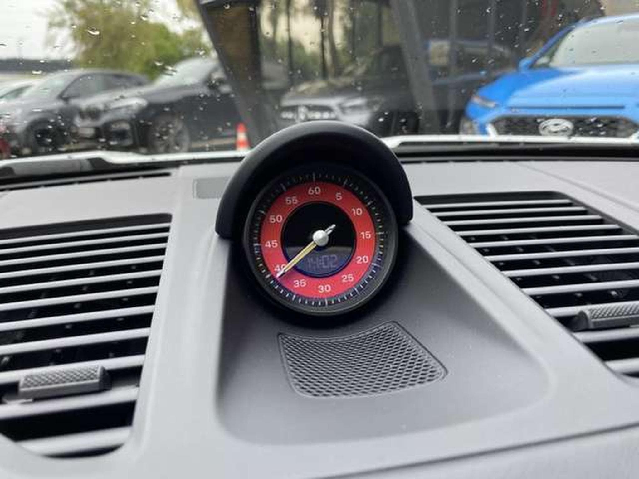 Porsche 911 GT3 Touring BM6 LIFT + 90L GAR (2023) - Photo 21