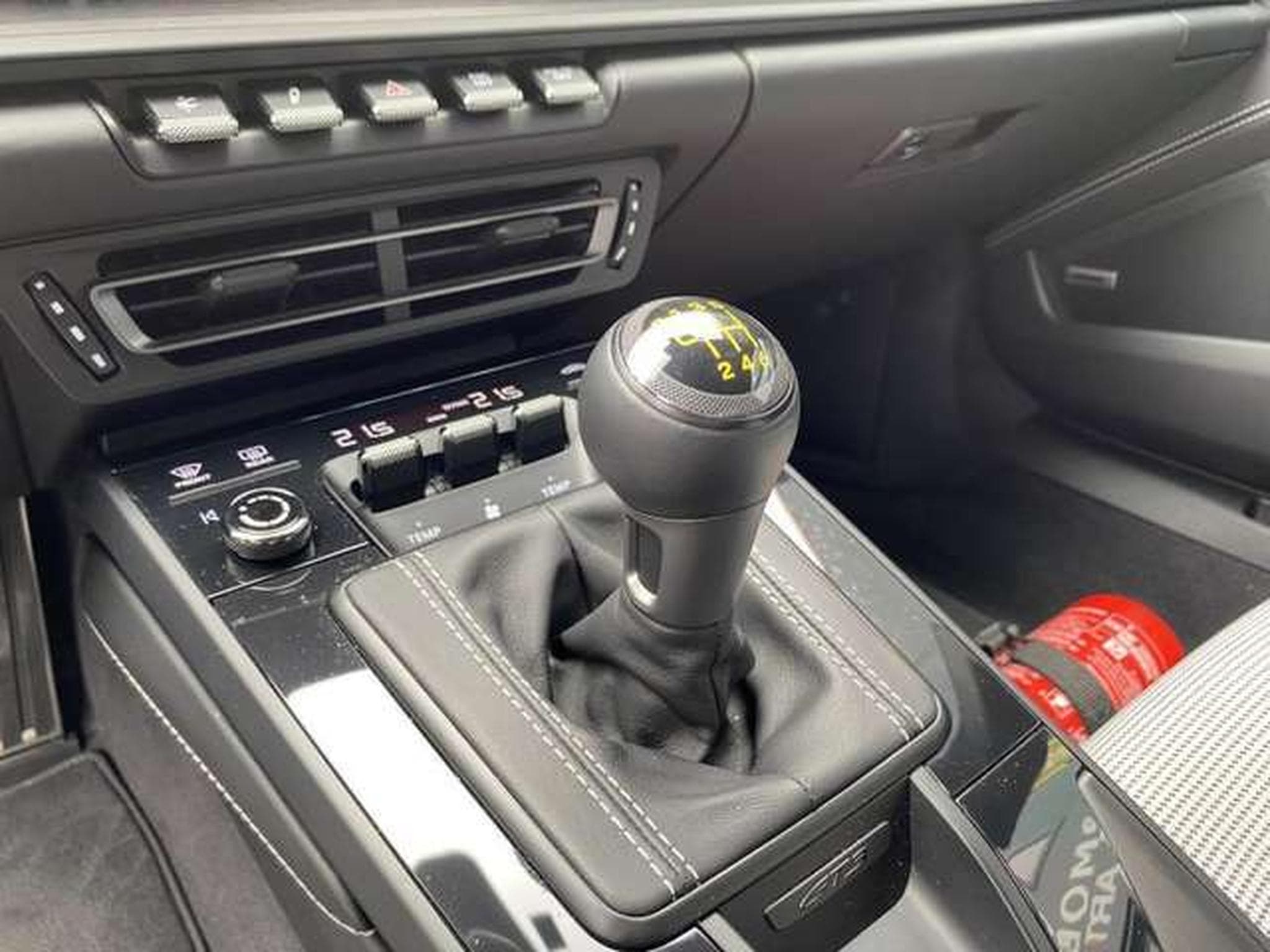 Porsche 911 GT3 Touring BM6 LIFT + 90L GAR (2023) - Photo 22