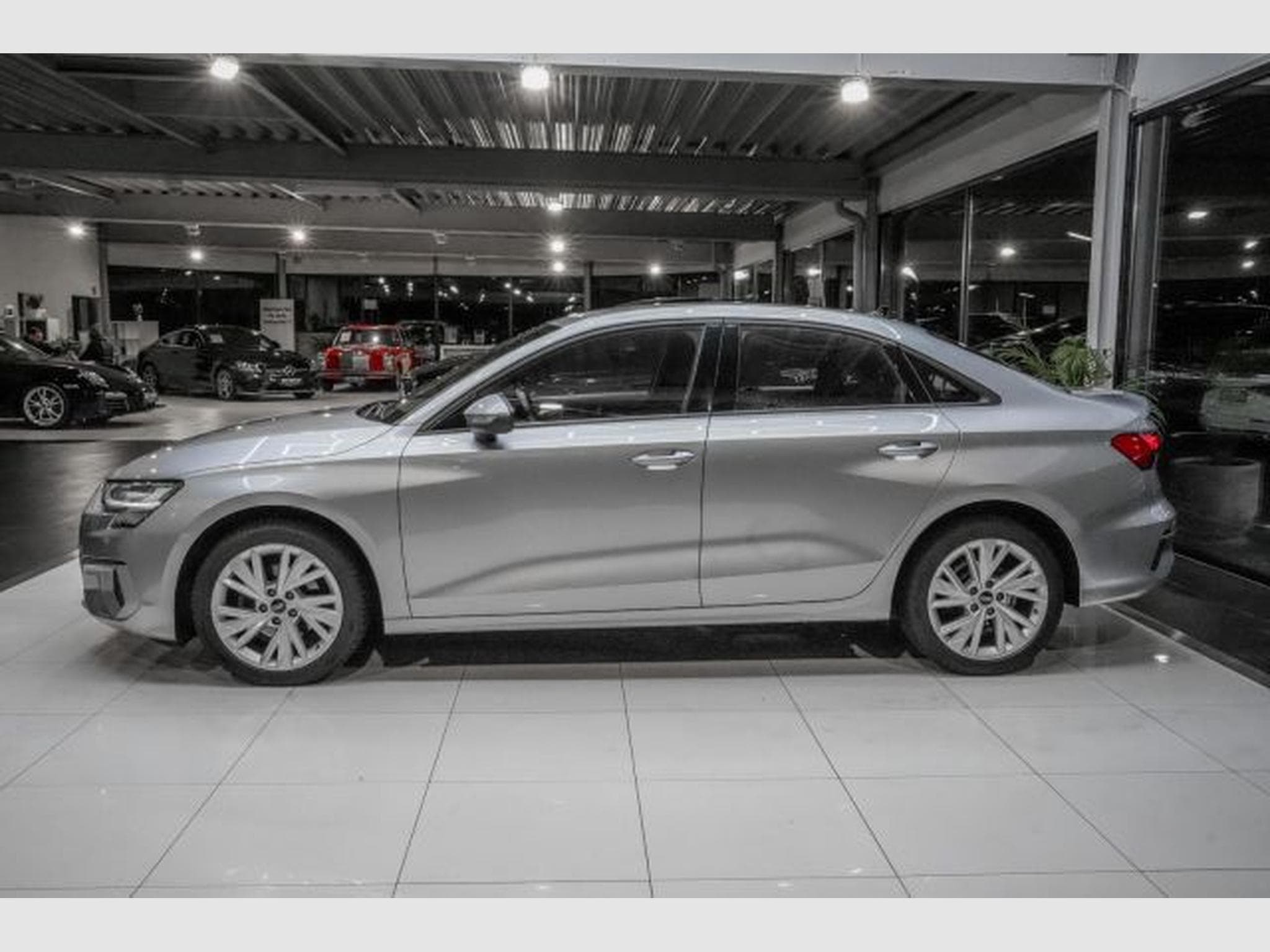 Audi A3 A3 30 TFSI S-Tronic LIMOUSINE NAVI LED AHK ACC (2022) - Photo 10