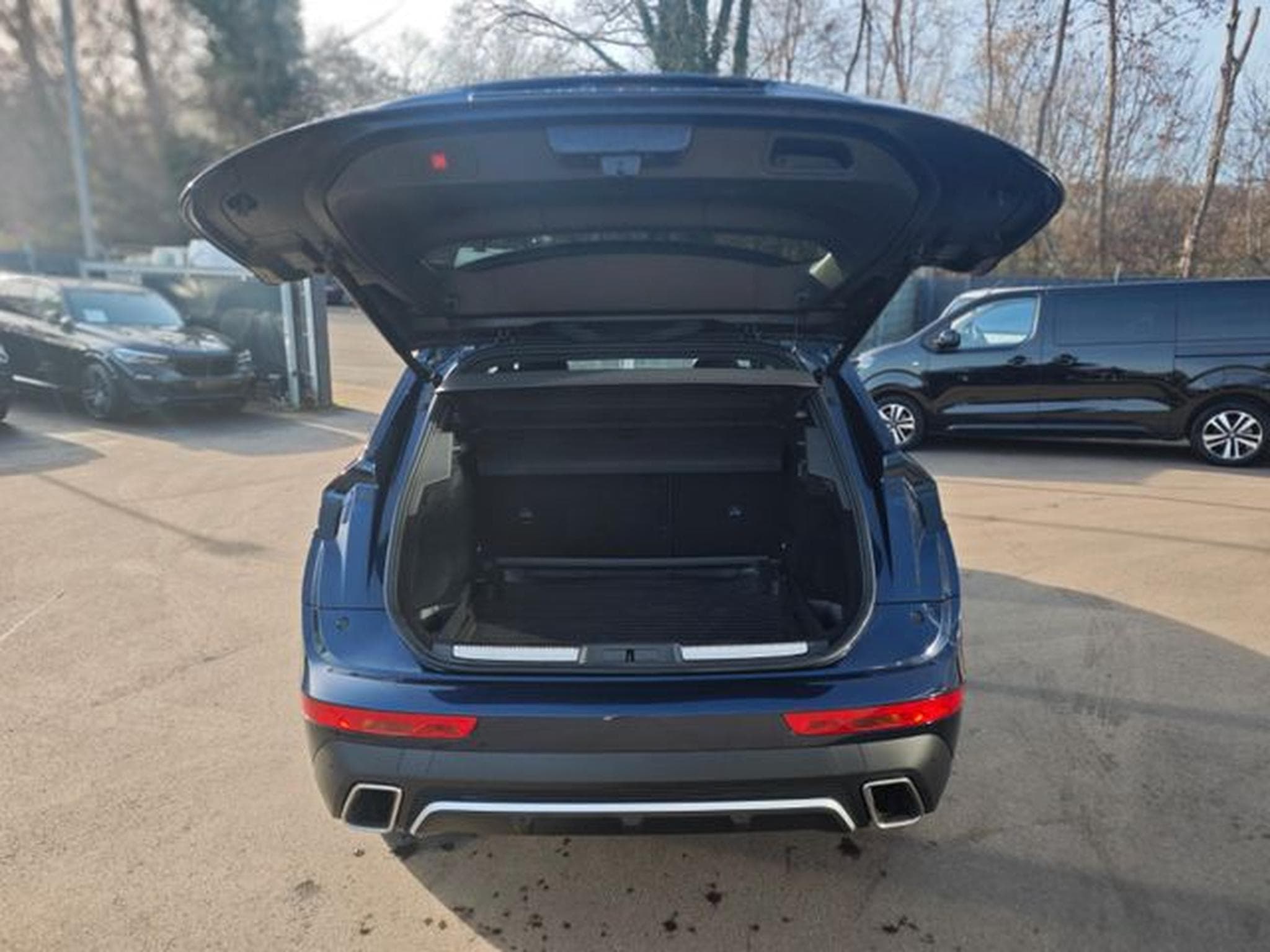 DS Automobiles DS7 DS7 CROSSBACK RIVOLI*FOCAL*MASSAGE*LED*FACELIFT* (2023) - Foto 9