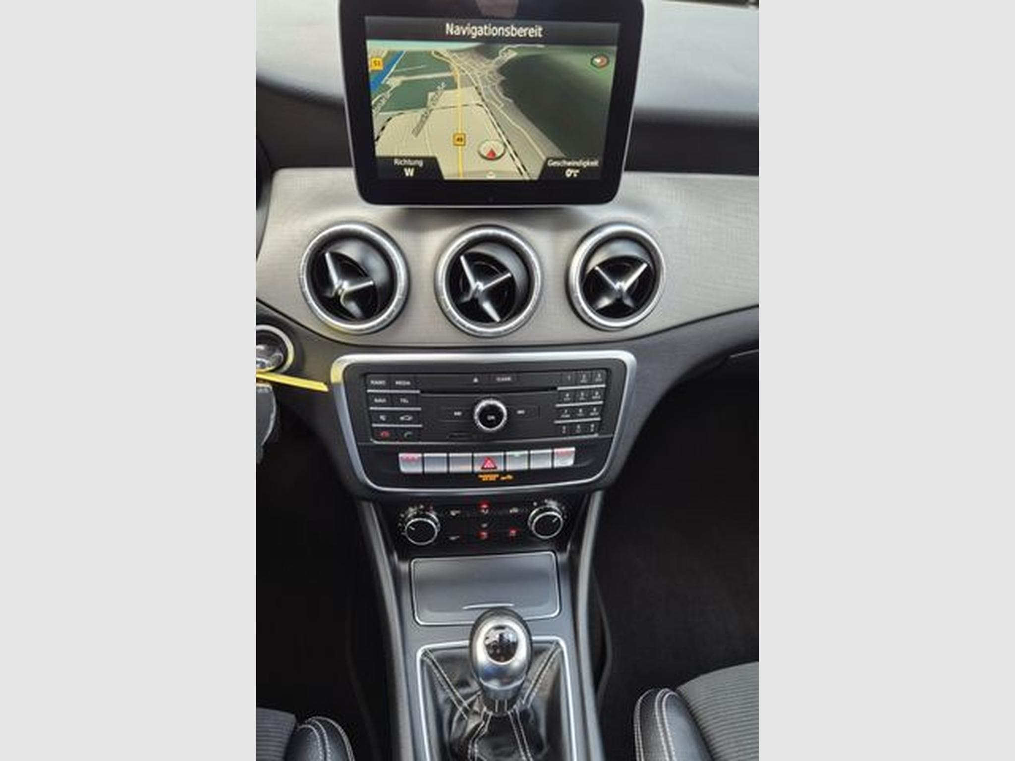 Mercedes CLA 180 Mercedes-Benz CLA Shooting Brake CLA 180, Navi, (2016) - Foto 10