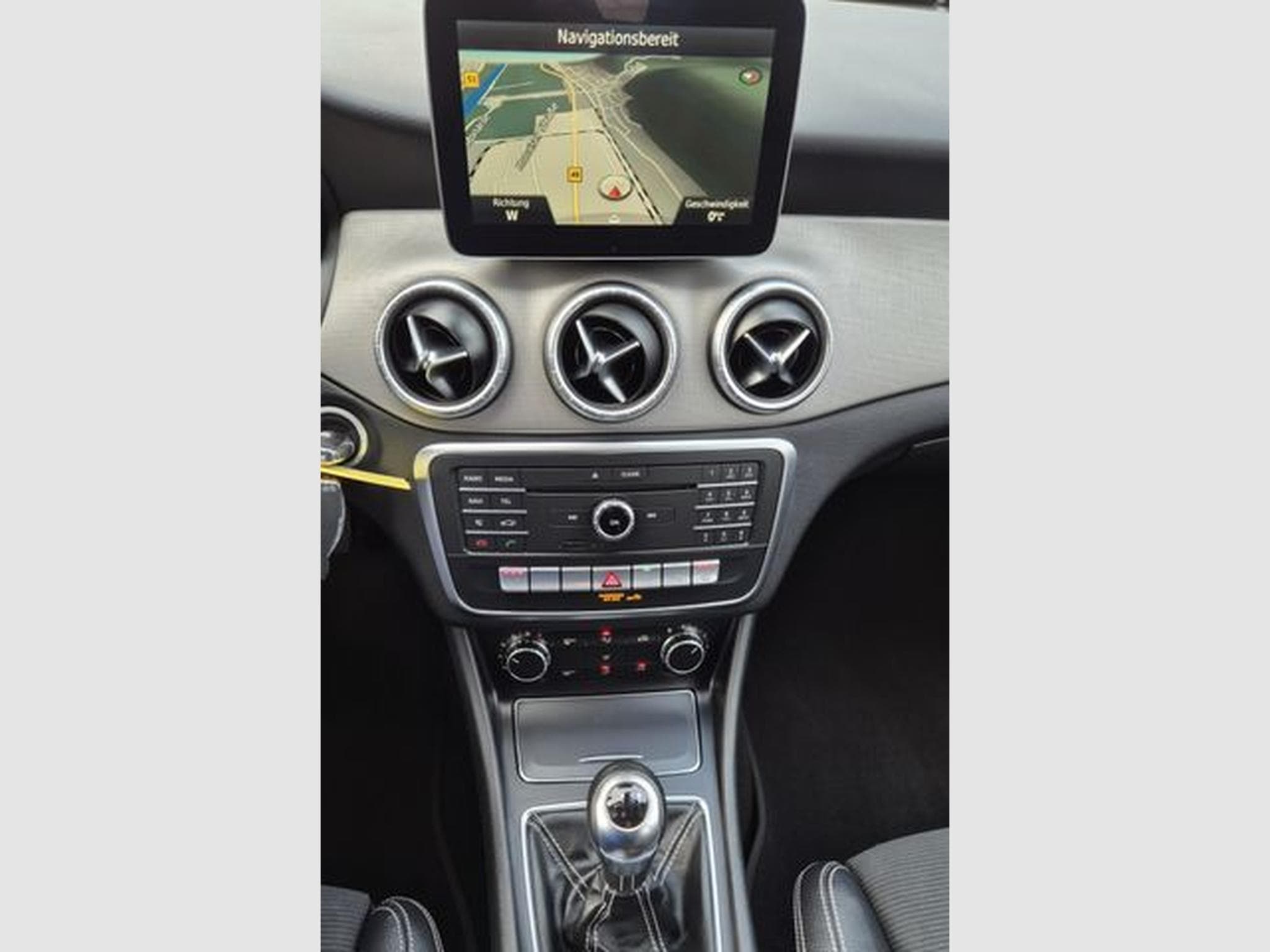 Mercedes CLA CLA Shooting Brake CLA 180, Navi, LED. (2016) - Foto 10