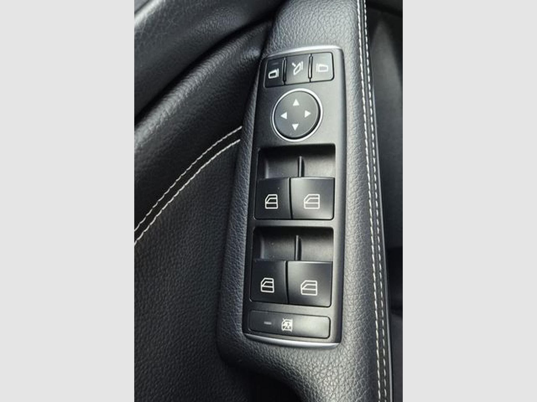 Mercedes CLA CLA Shooting Brake CLA 180, Navi, LED. (2016) - Foto 13