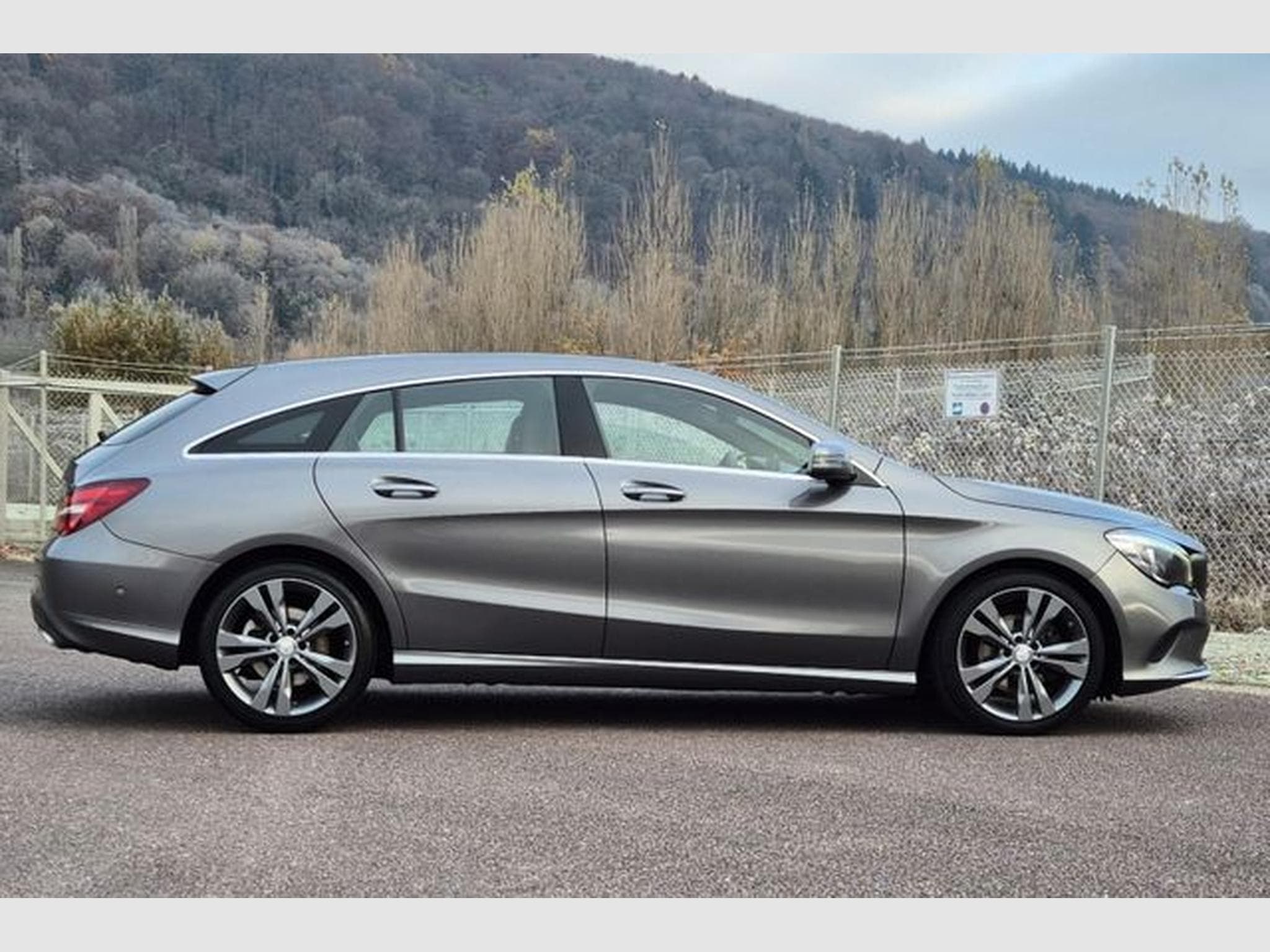 Mercedes CLA CLA Shooting Brake CLA 180, Navi, LED. (2016) - Foto 7