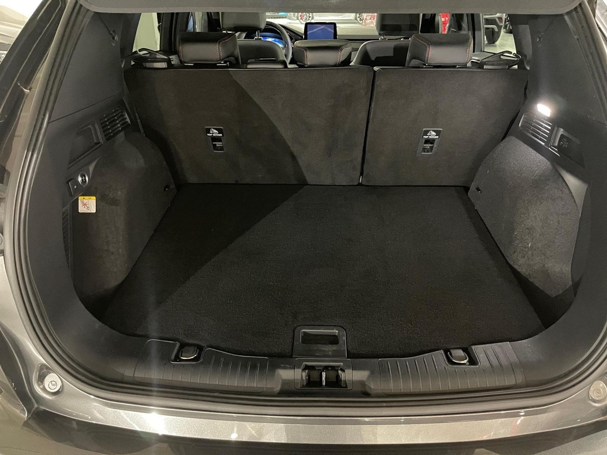 Ford Kuga 2.5 ST-Line ELECTRIQUE ESSENCE (2023) - Foto 13