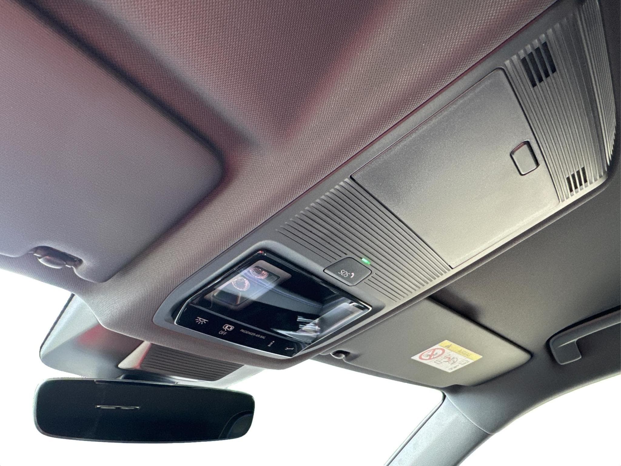 VW Tiguan R-Line (2025) - Photo 24