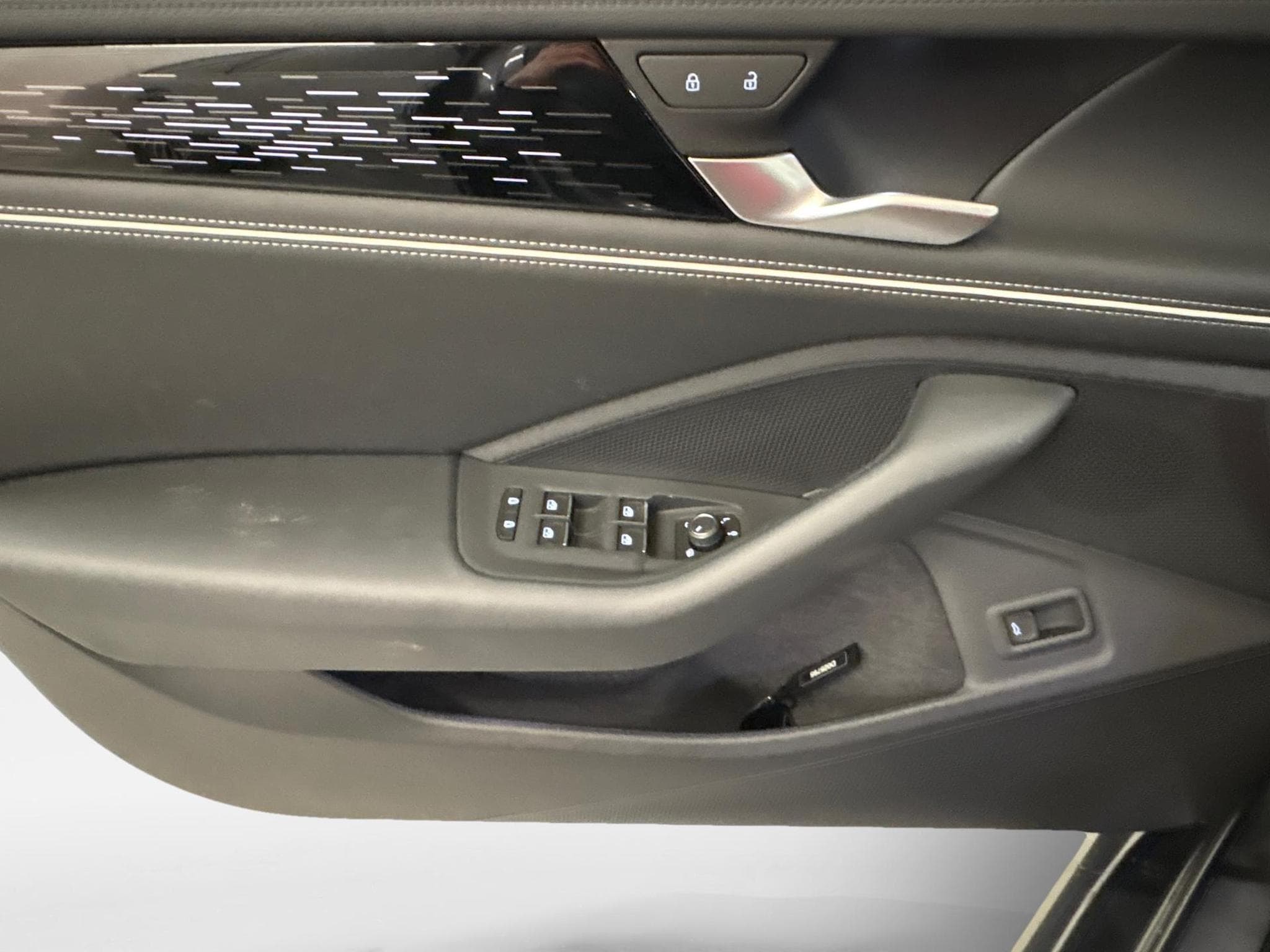 VW Passat Variant Elegance (2026) - Foto 17