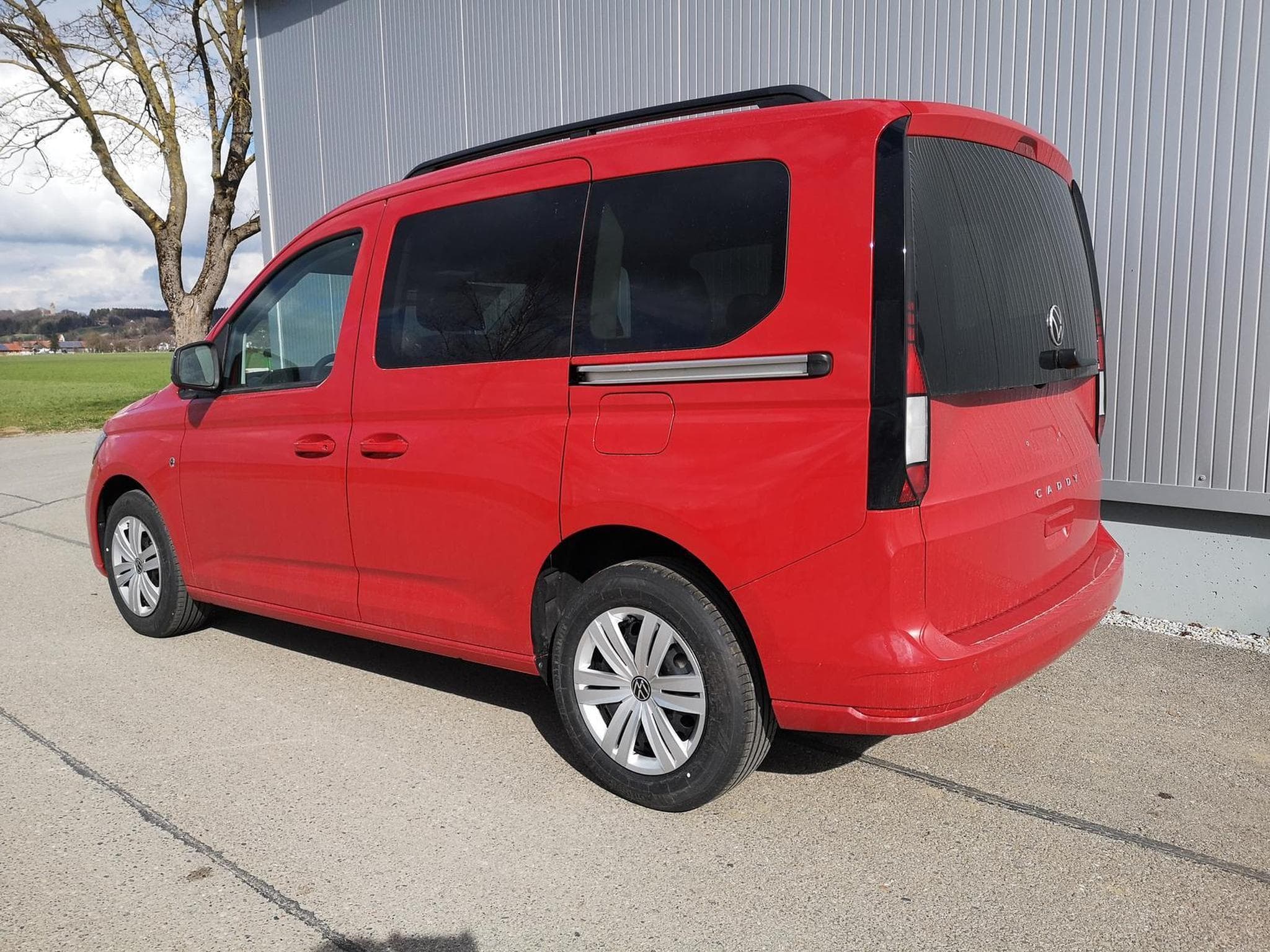 VW Caddy Basis (2025) - Foto 2