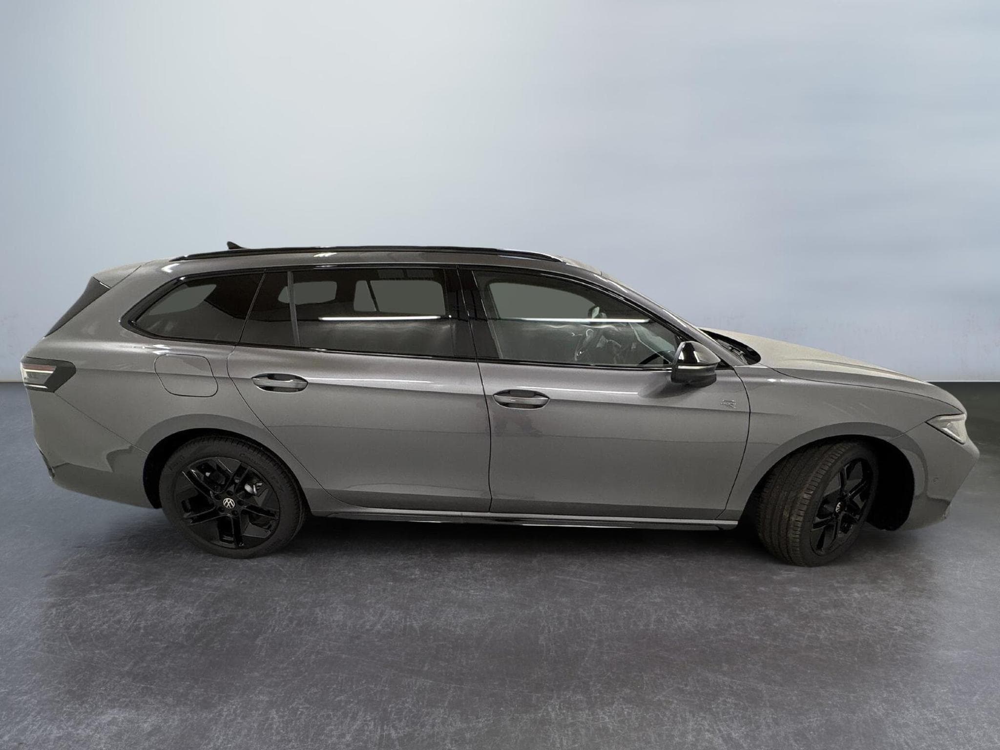 VW Passat Variant R-Line (2026) - Foto 8