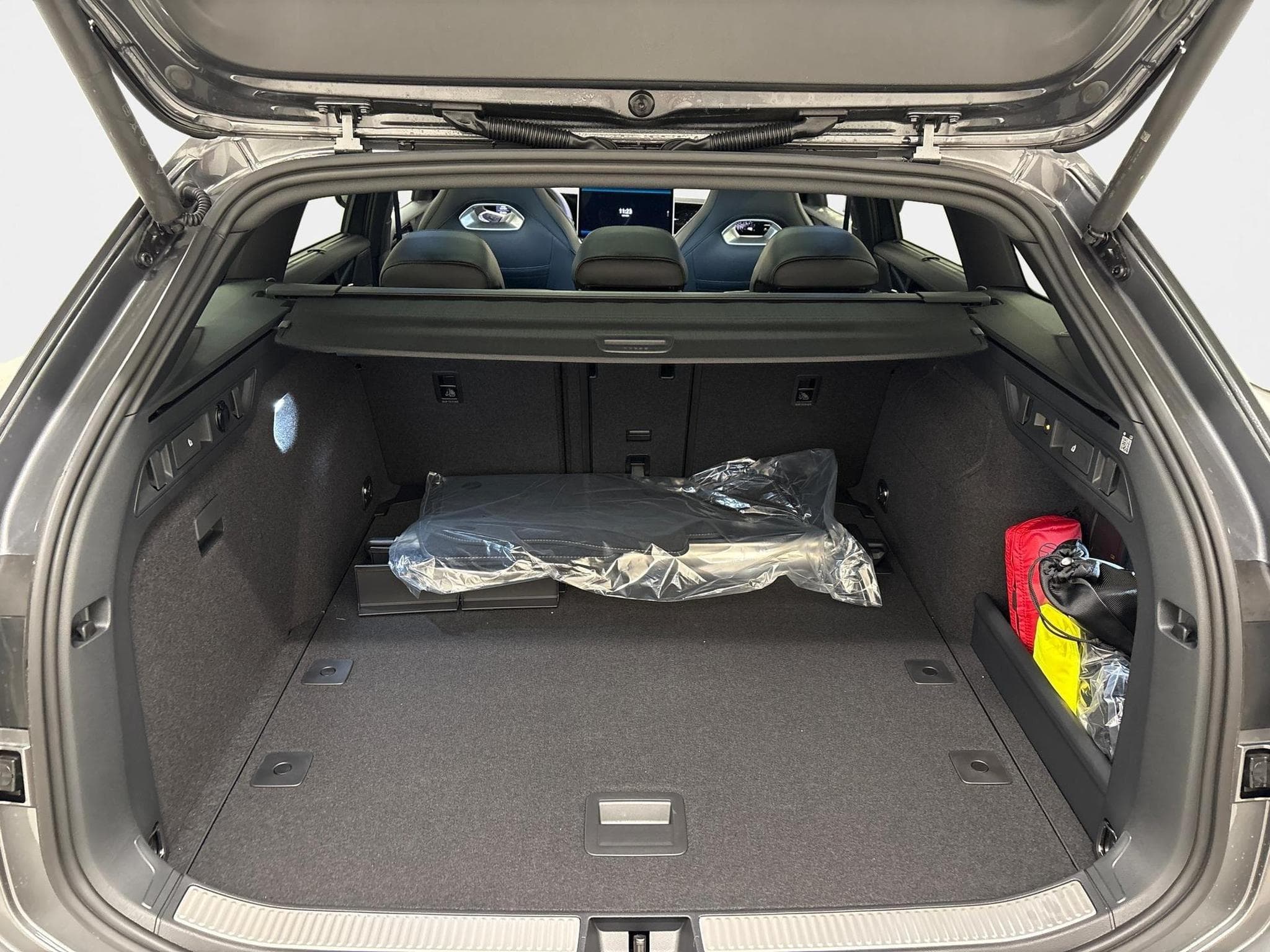 VW Passat Variant R-Line (2026) - Foto 9