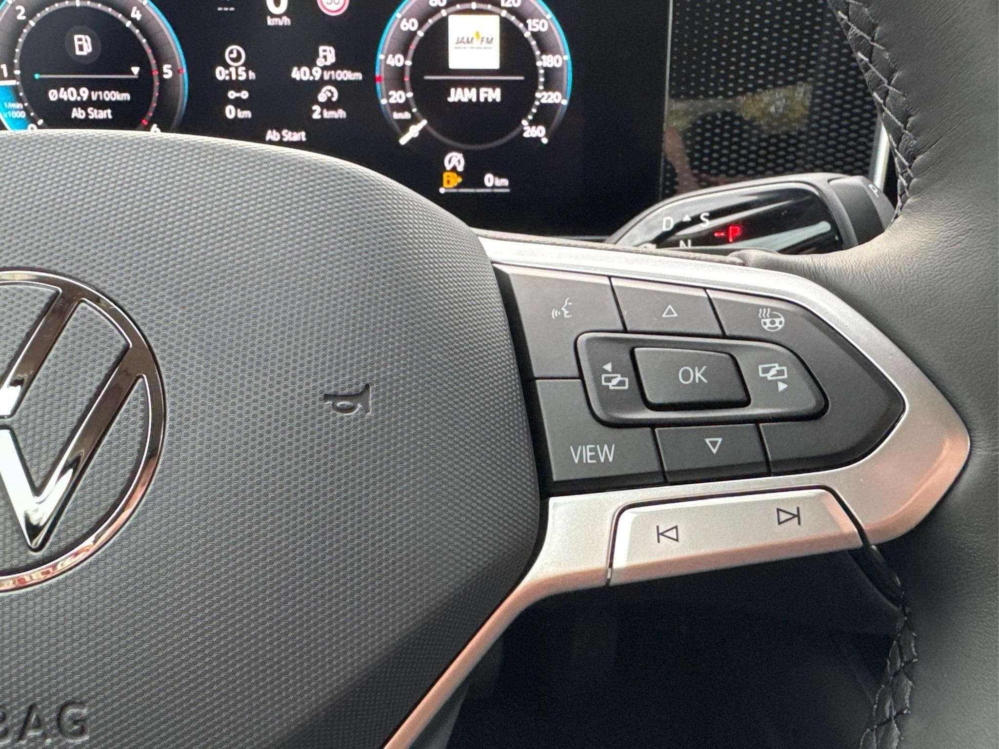 VW Passat Variant Business (2025) - Foto 15