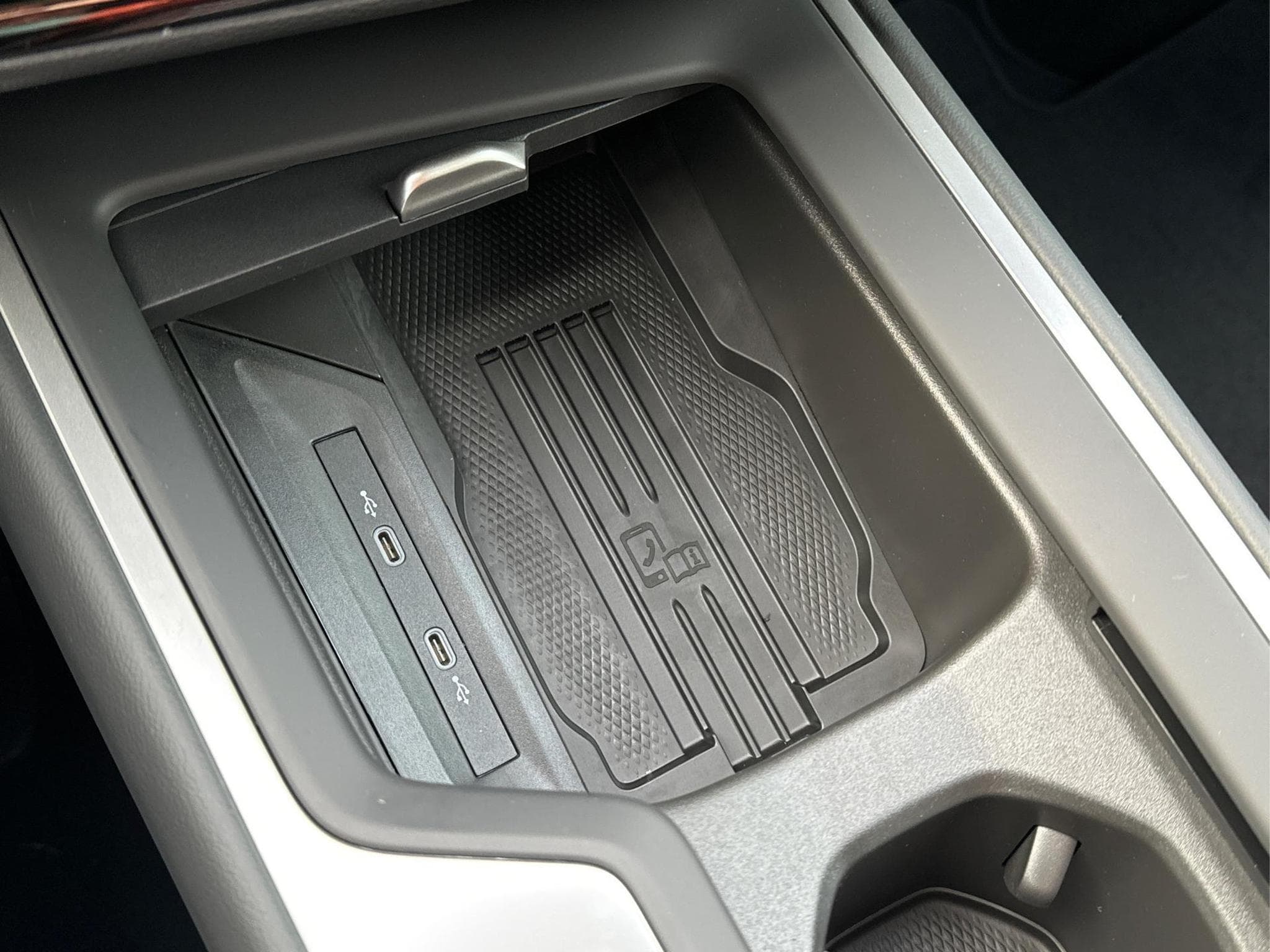 VW Passat Variant Business (2025) - Foto 21