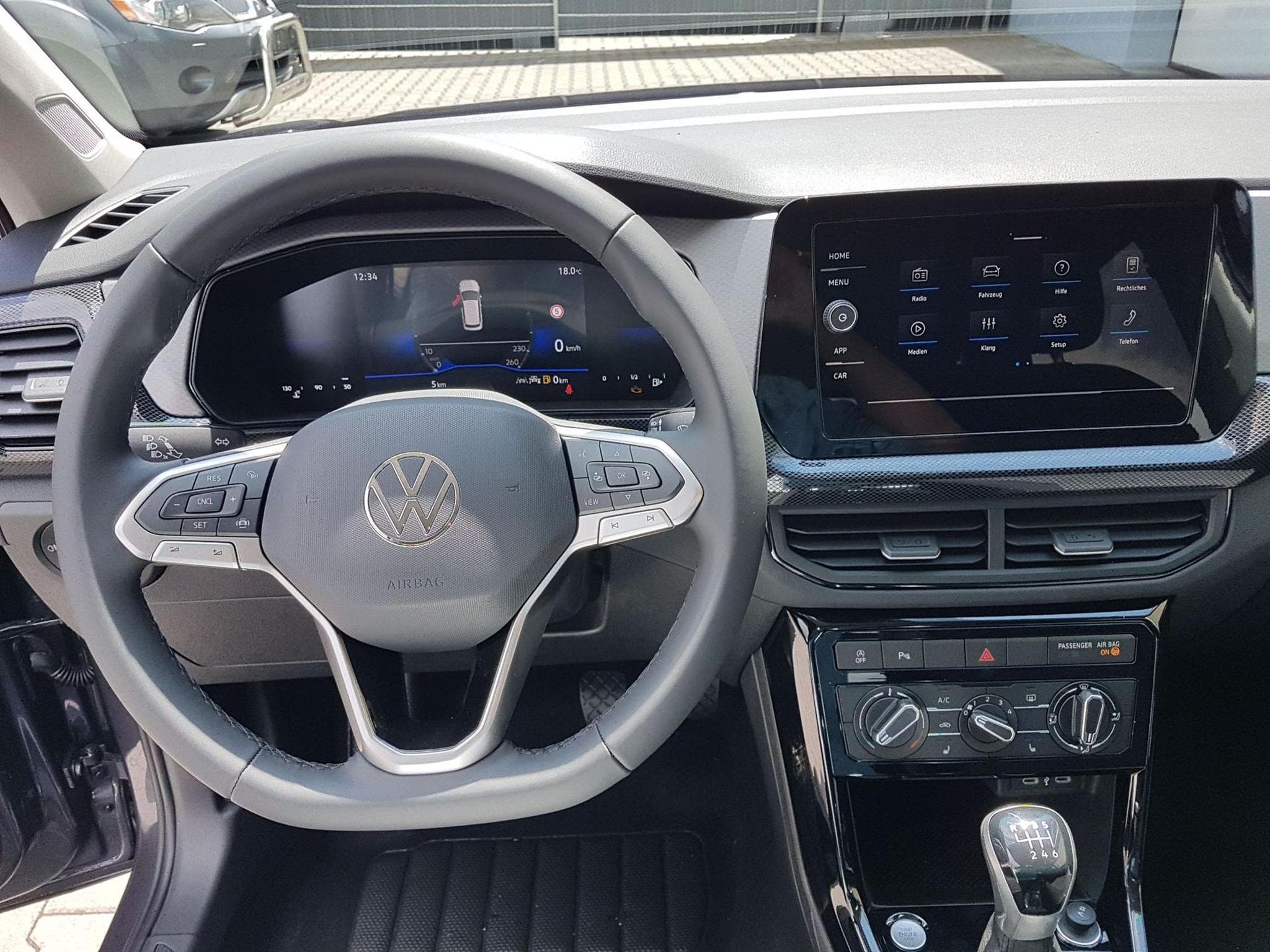 VW T-Cross Limited Life AHK (2026) - Photo 17