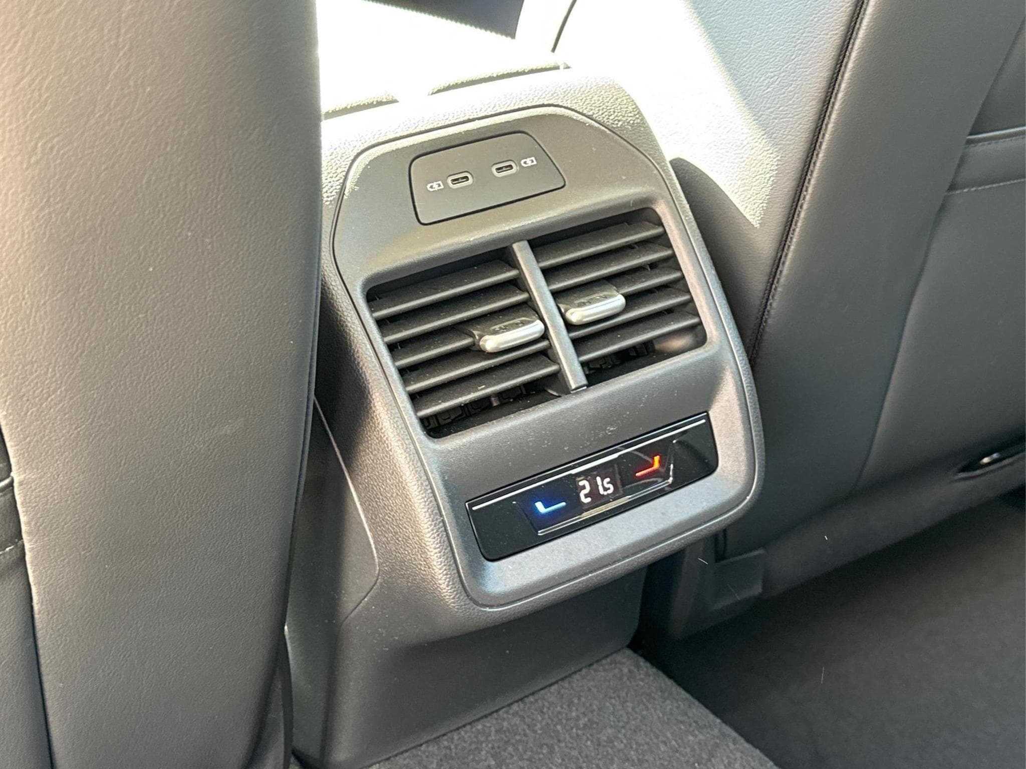 VW Passat Variant Elegance (2025) - Foto 16