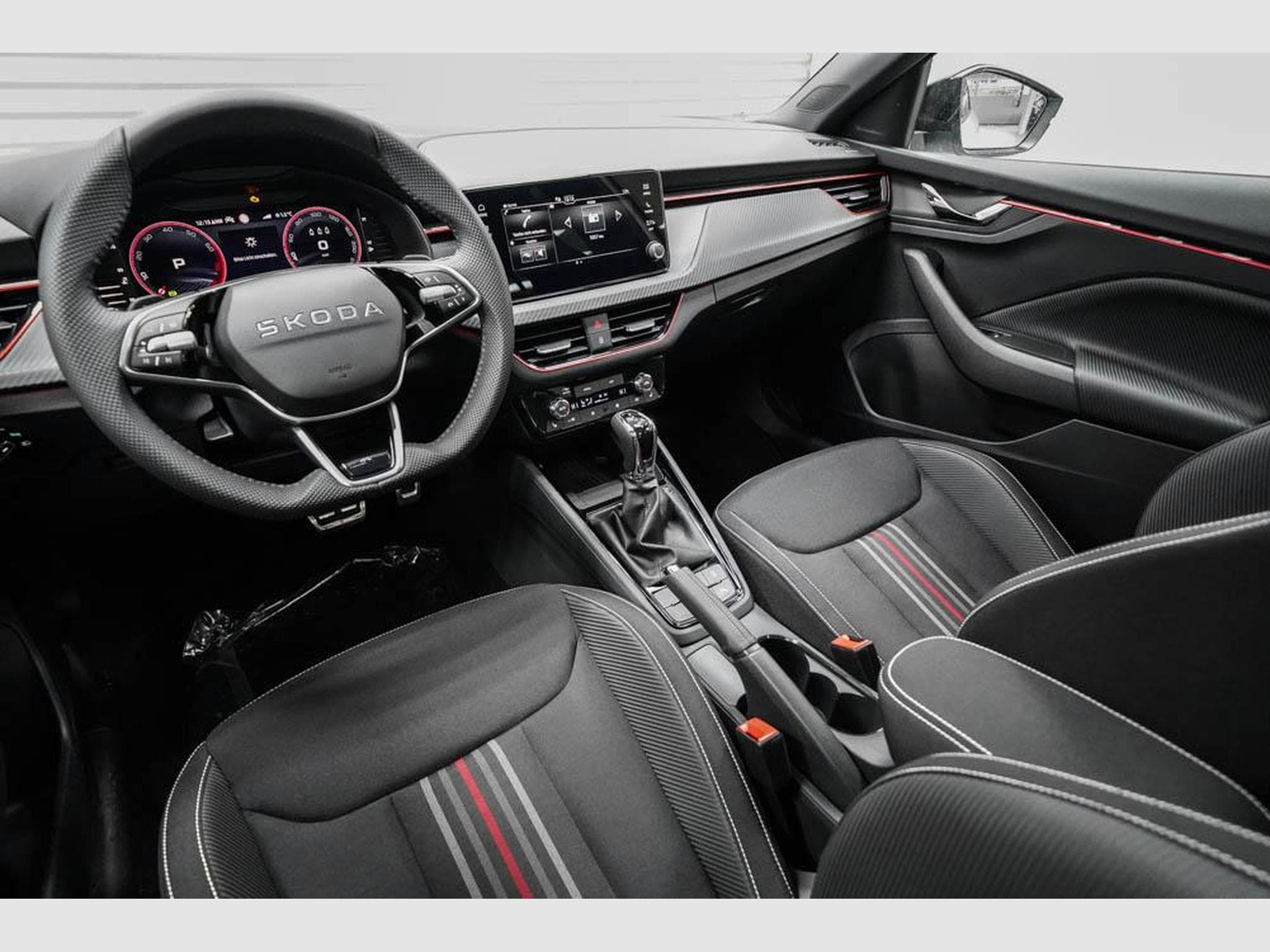 Skoda Scala 1,0 TSI DSG (2025) - Photo 6