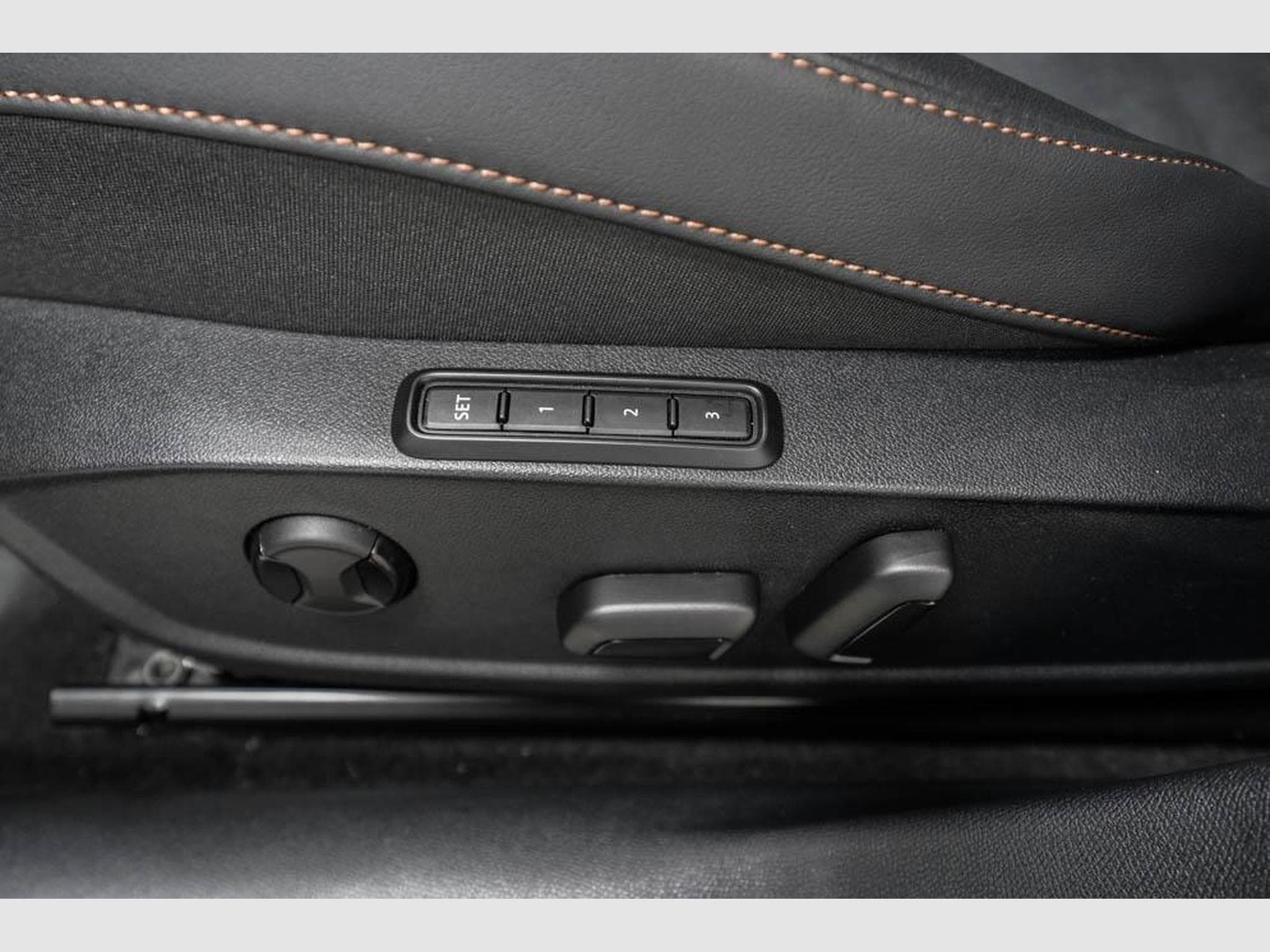 Cupra Leon ST 2,0 TSI (2025) - Foto 23