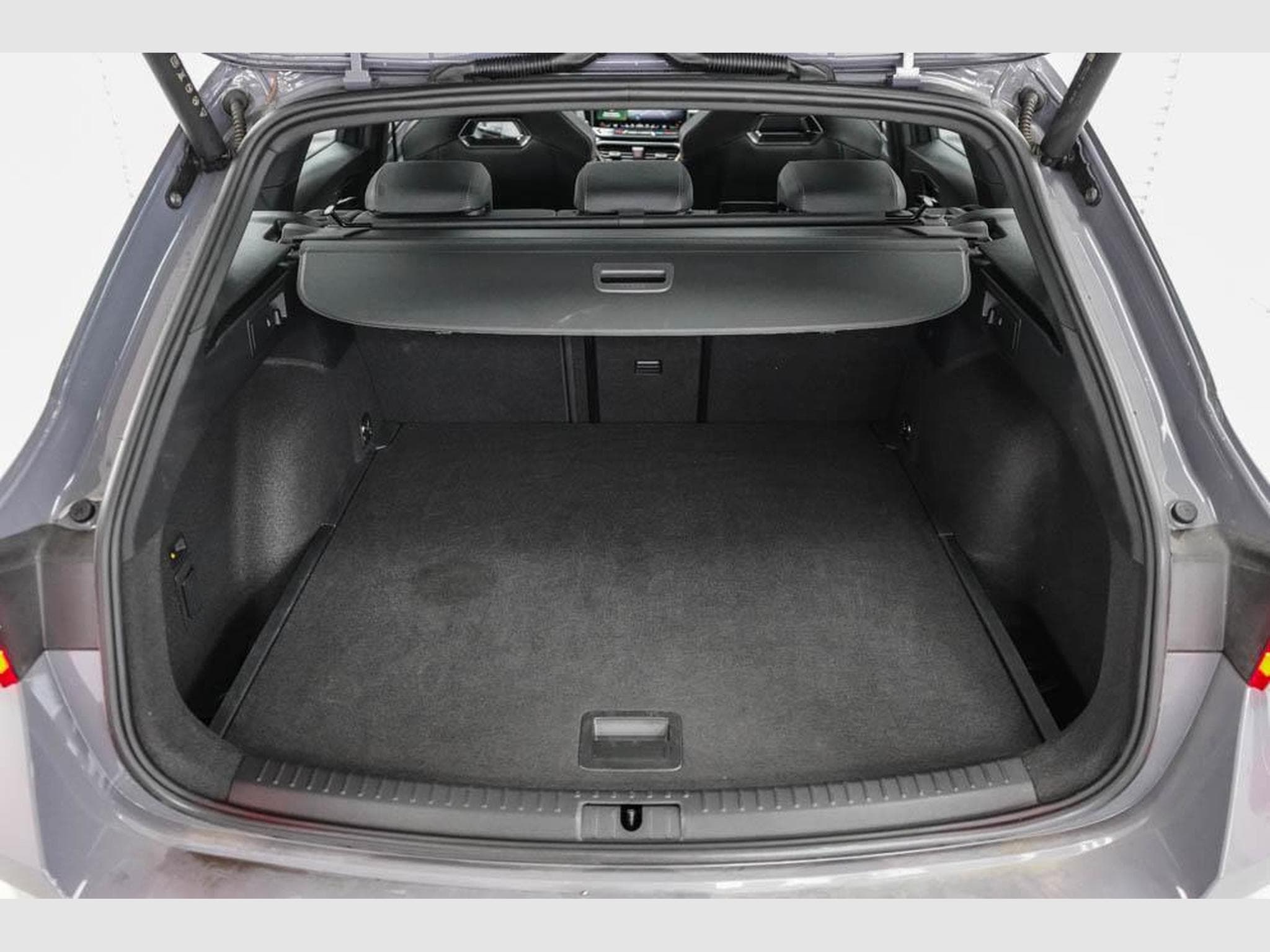 Cupra Leon ST 2,0 TSI (2025) - Foto 18