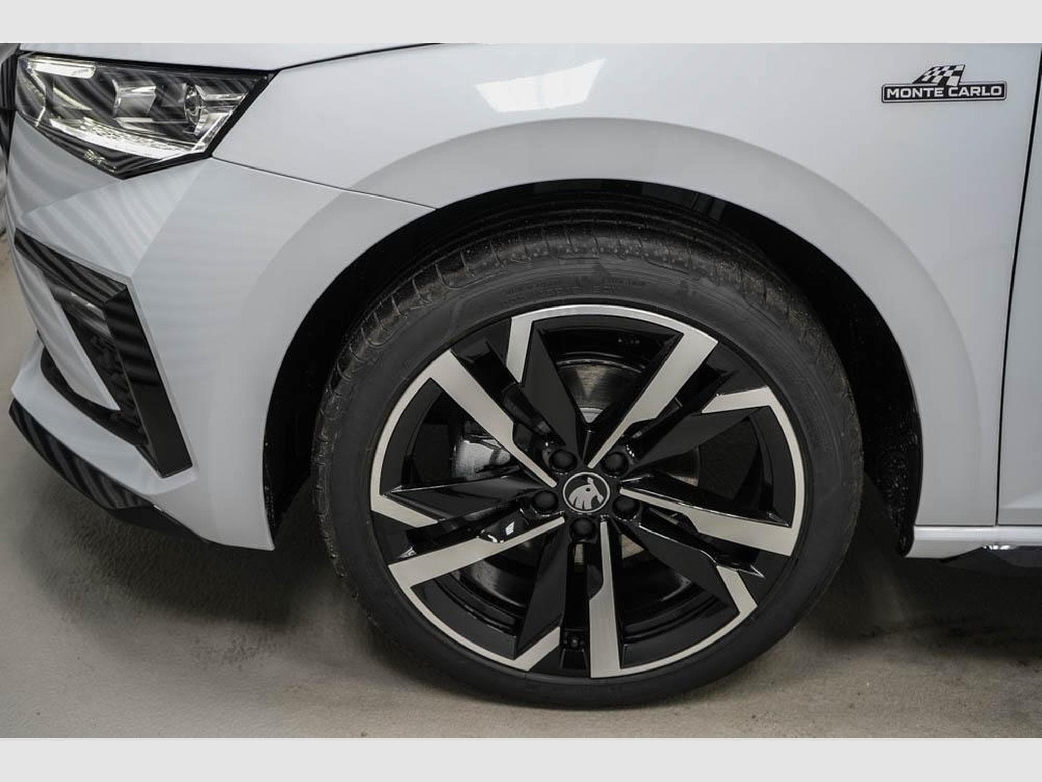 Skoda Scala 1,0 TSI DSG (2025) - Photo 4