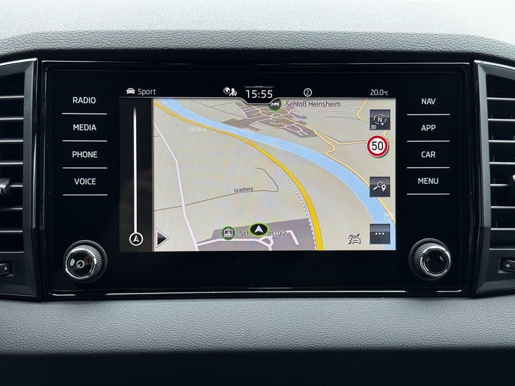 Skoda Karoq 1,5 TSI DSG (2025) - Foto 19