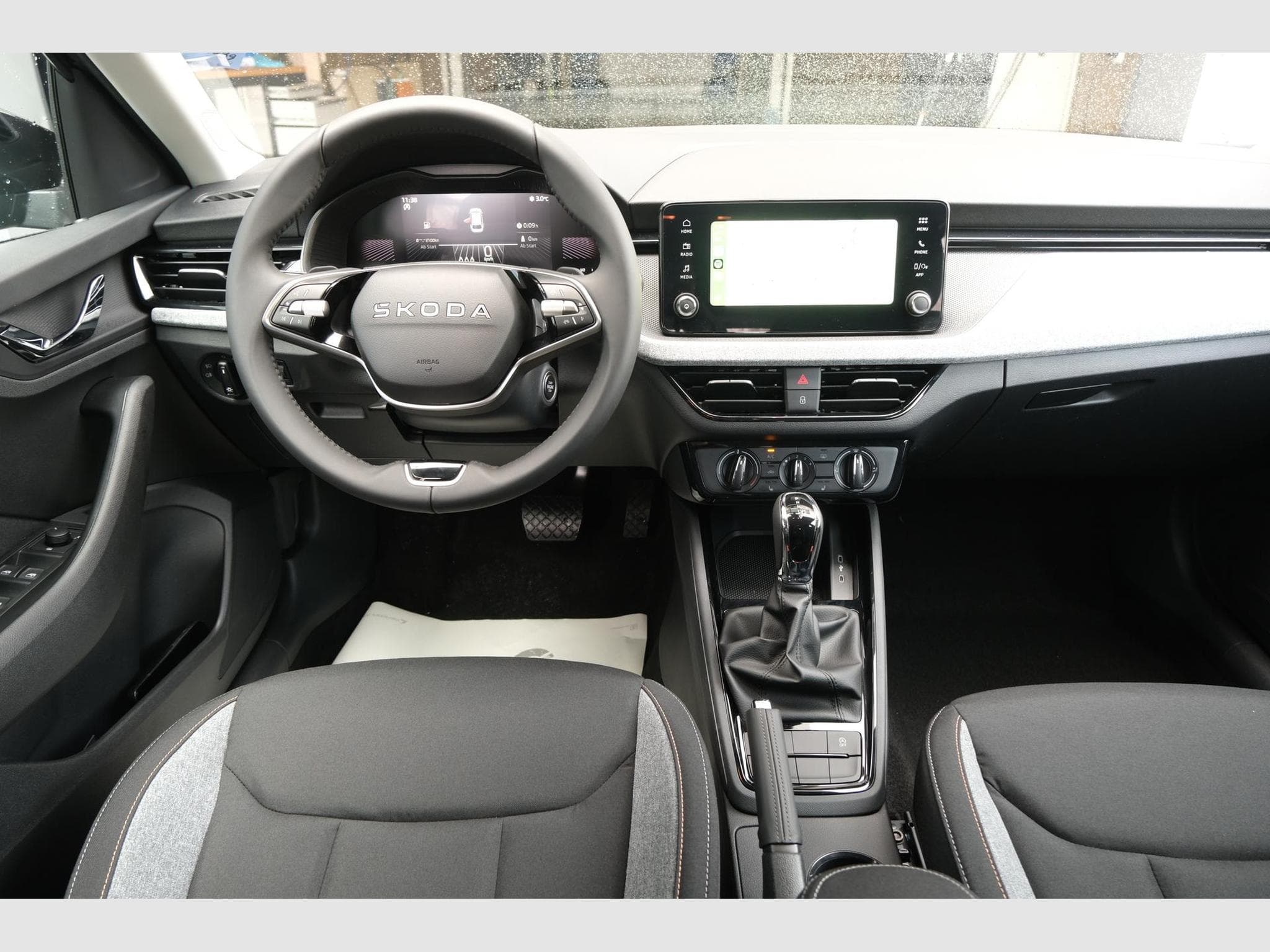Skoda Scala 1.0 TSI DSG (2025) - Foto 10