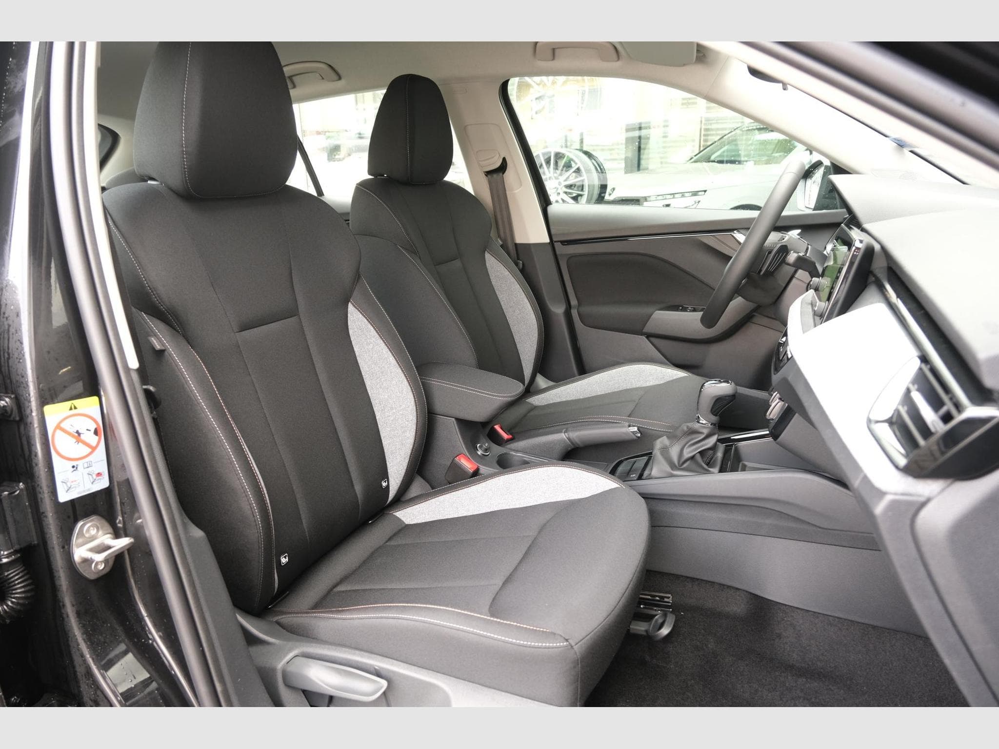 Skoda Scala 1.0 TSI DSG (2025) - Foto 24