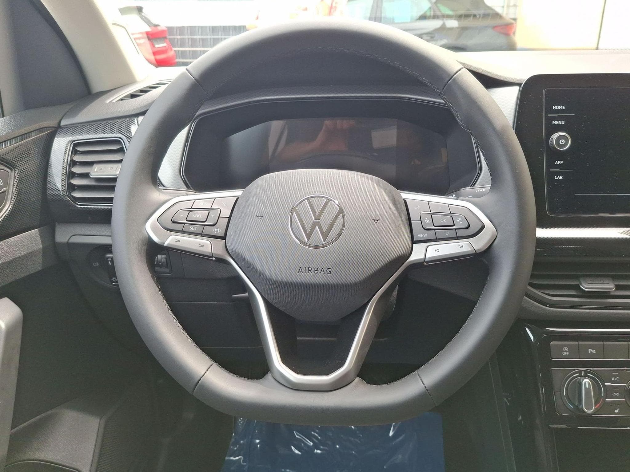 VW T-Cross Limited Life AHK (2026) - Foto 24