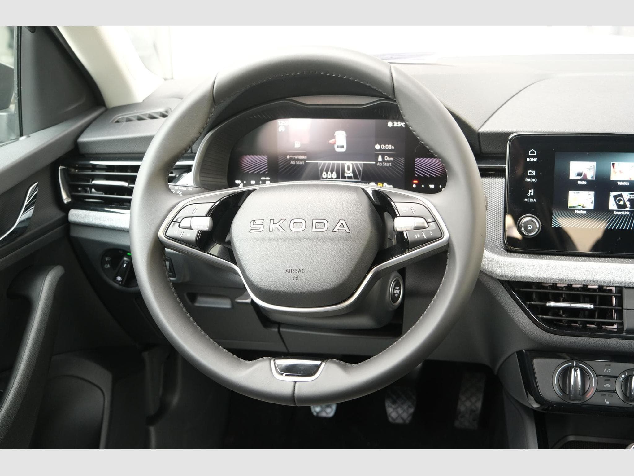 Skoda Scala 1.0 TSI Selection (2025) - Foto 10