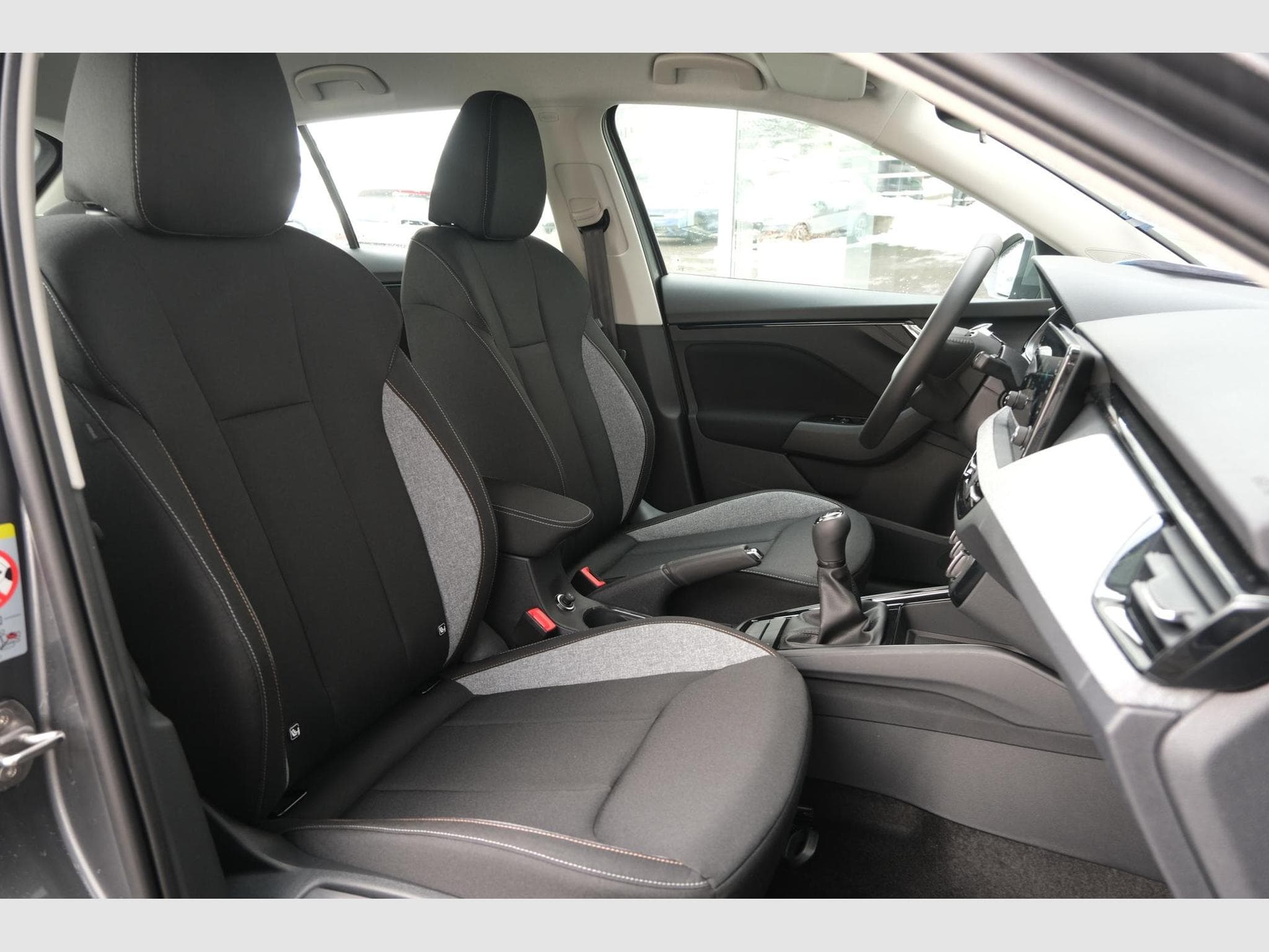 Skoda Scala 1.0 TSI Selection (2025) - Foto 6