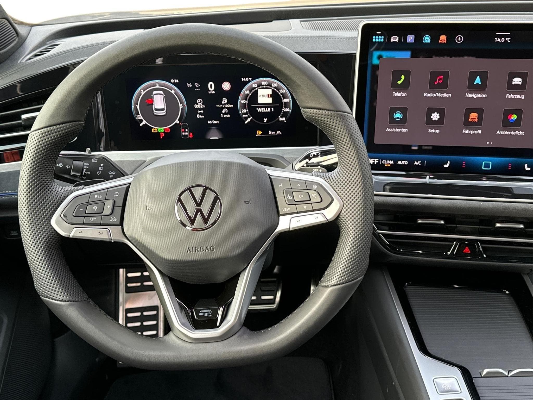 VW Passat Variant R-Line (2025) - Foto 10
