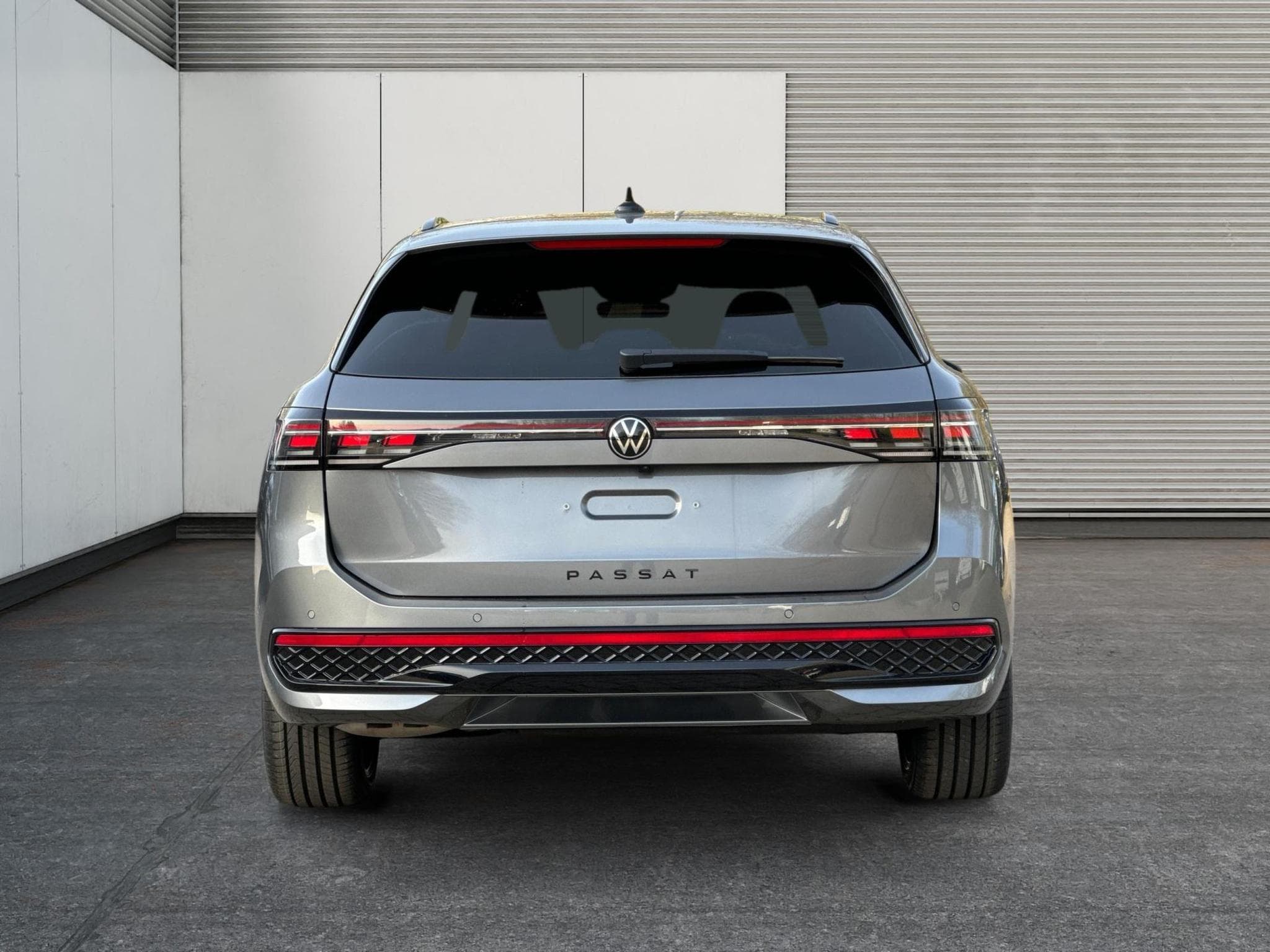 VW Passat Variant R-Line (2025) - Foto 4
