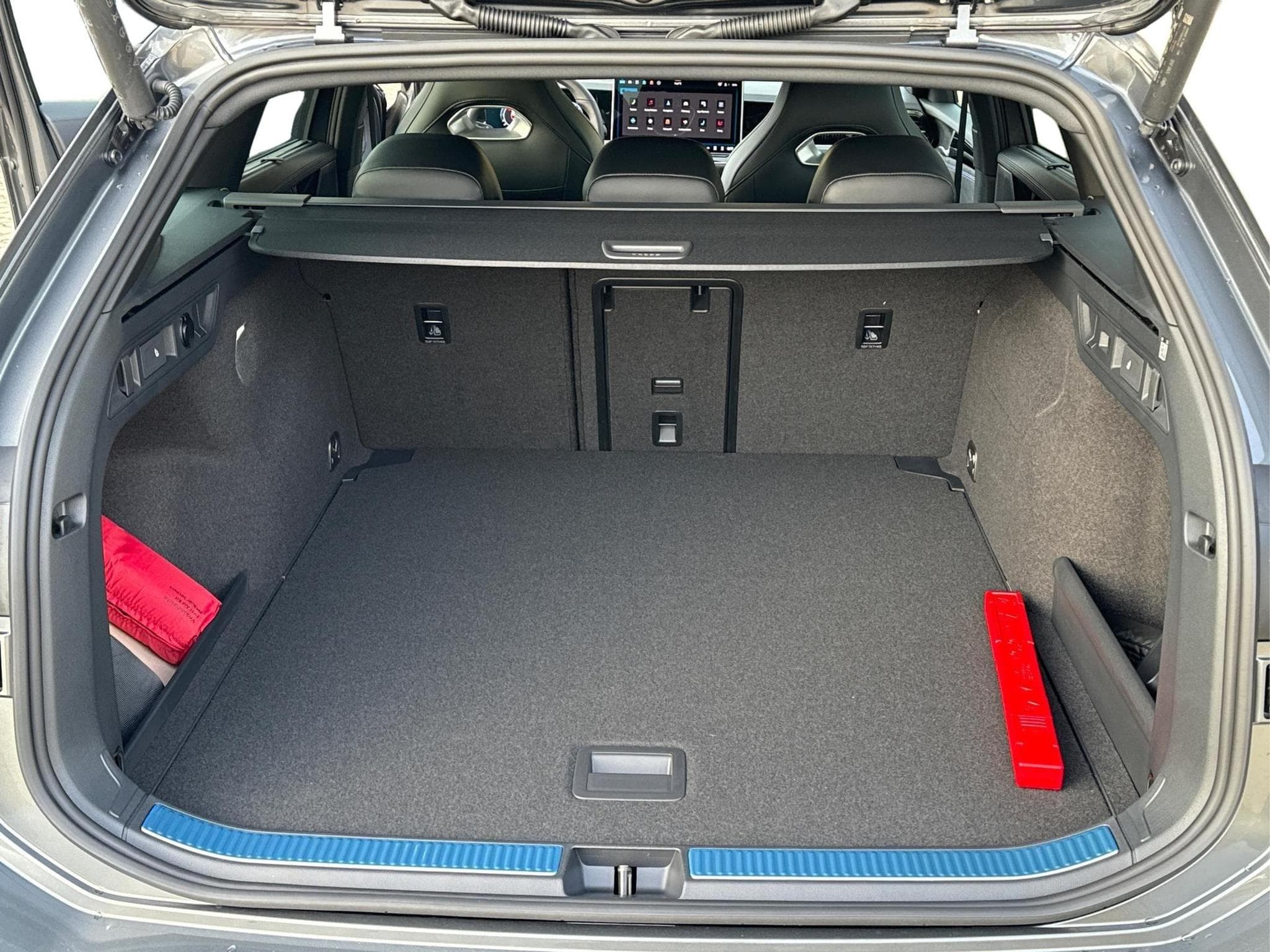 VW Passat Variant R-Line (2025) - Foto 8