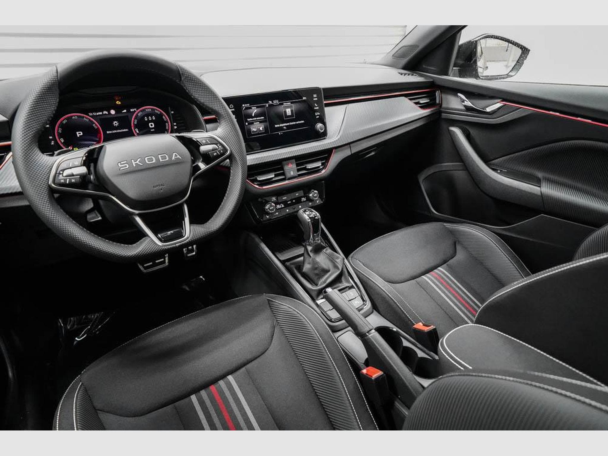 Skoda Scala 1,0 TSI DSG (2025) - Photo 6