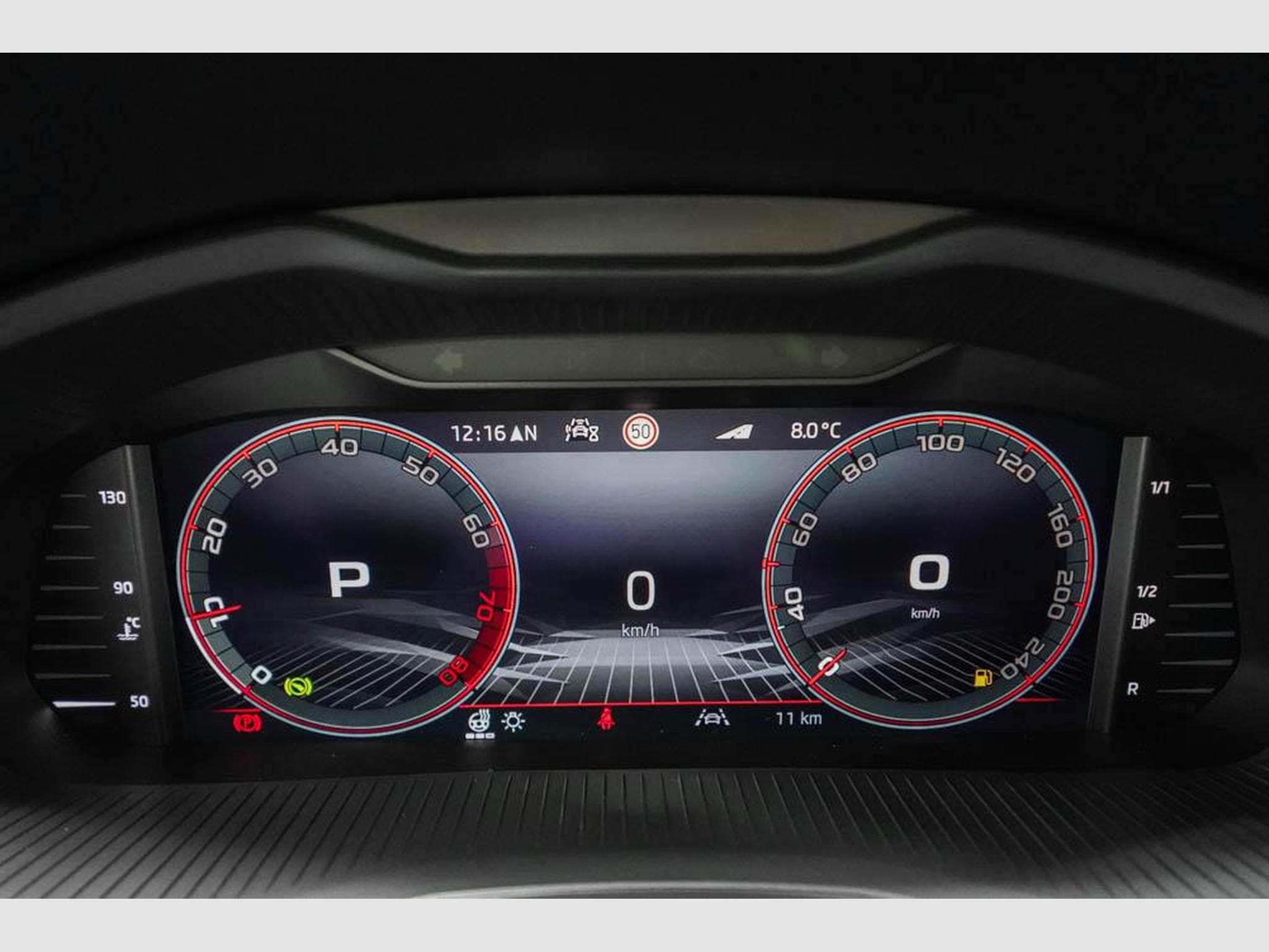 Skoda Scala 1,0 TSI DSG (2025) - Photo 9