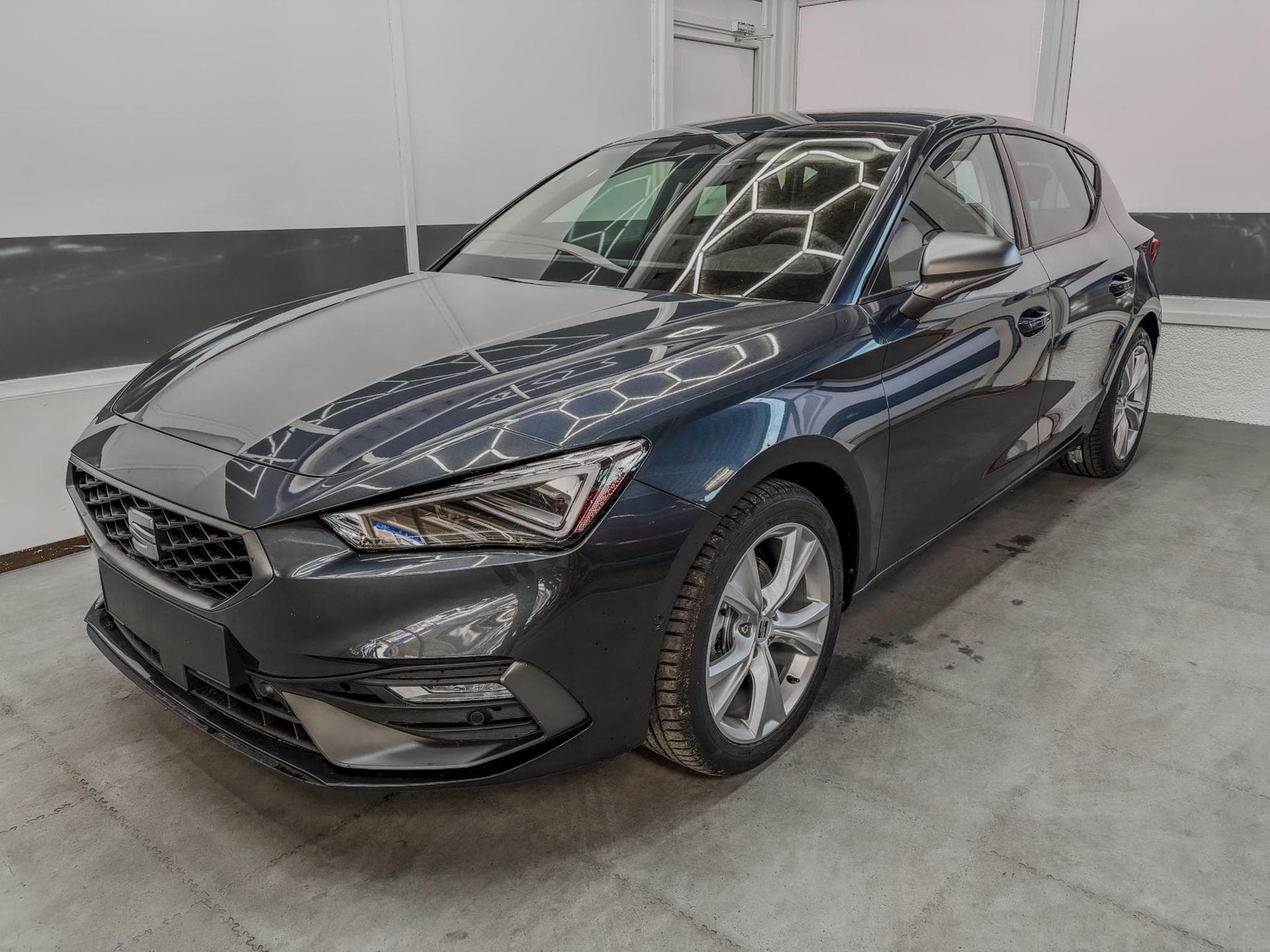 Seat Leon FR (2025) - Foto 1