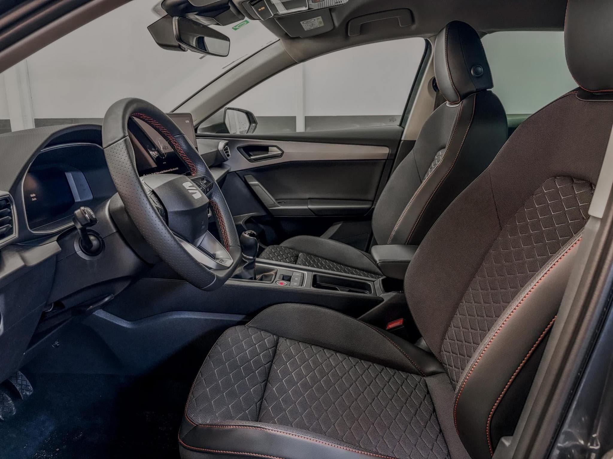 Seat Leon FR (2025) - Foto 10