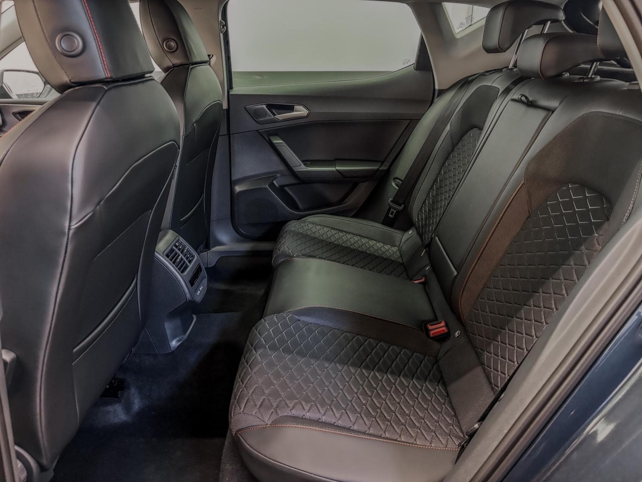 Seat Leon FR (2025) - Foto 12