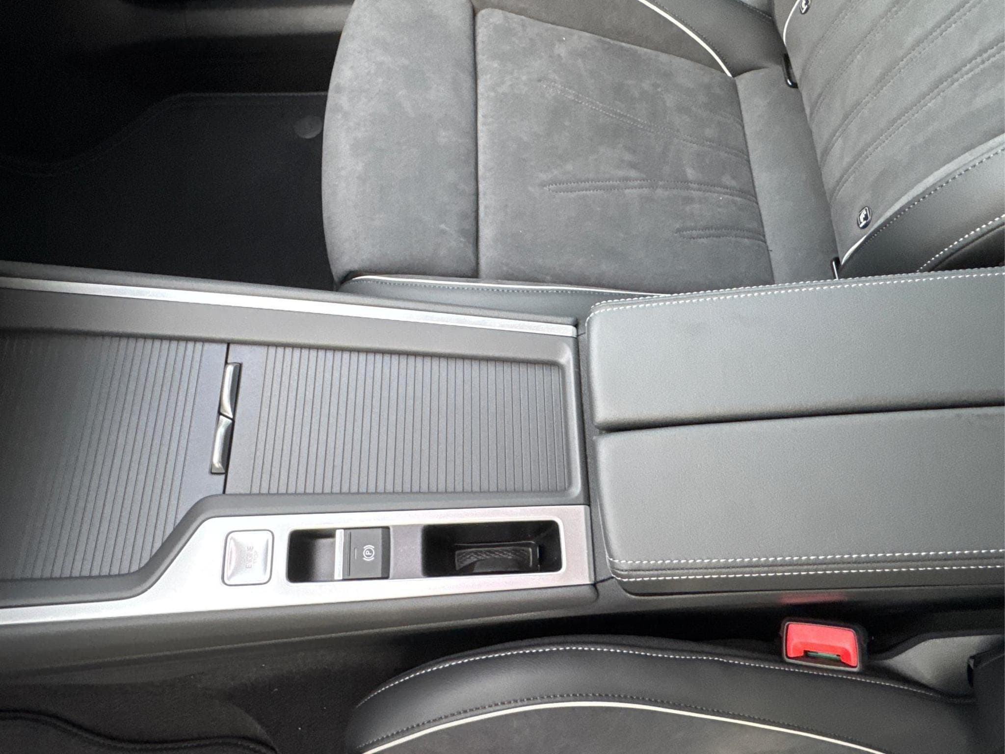 VW Passat Variant Business (2025) - Foto 21