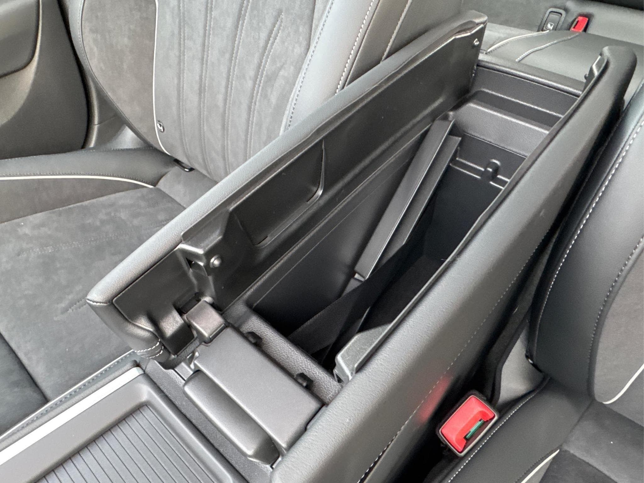 VW Passat Variant Business (2025) - Foto 22