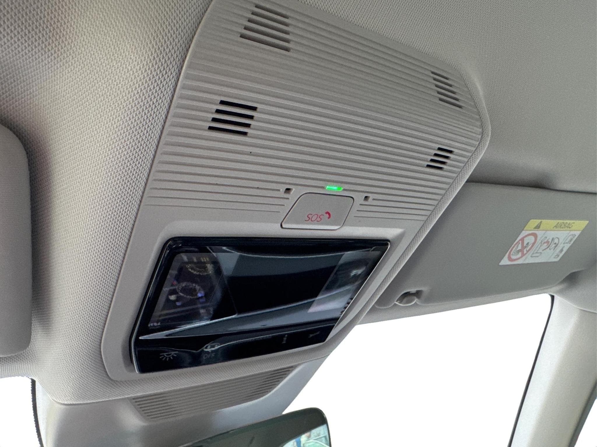 VW Passat Variant Business (2025) - Foto 25