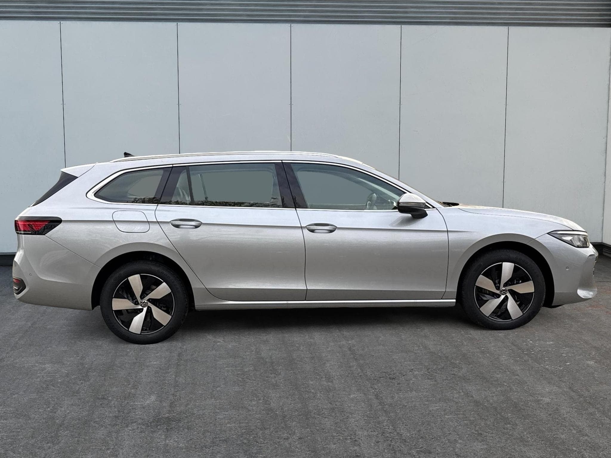 VW Passat Variant Business (2025) - Foto 6