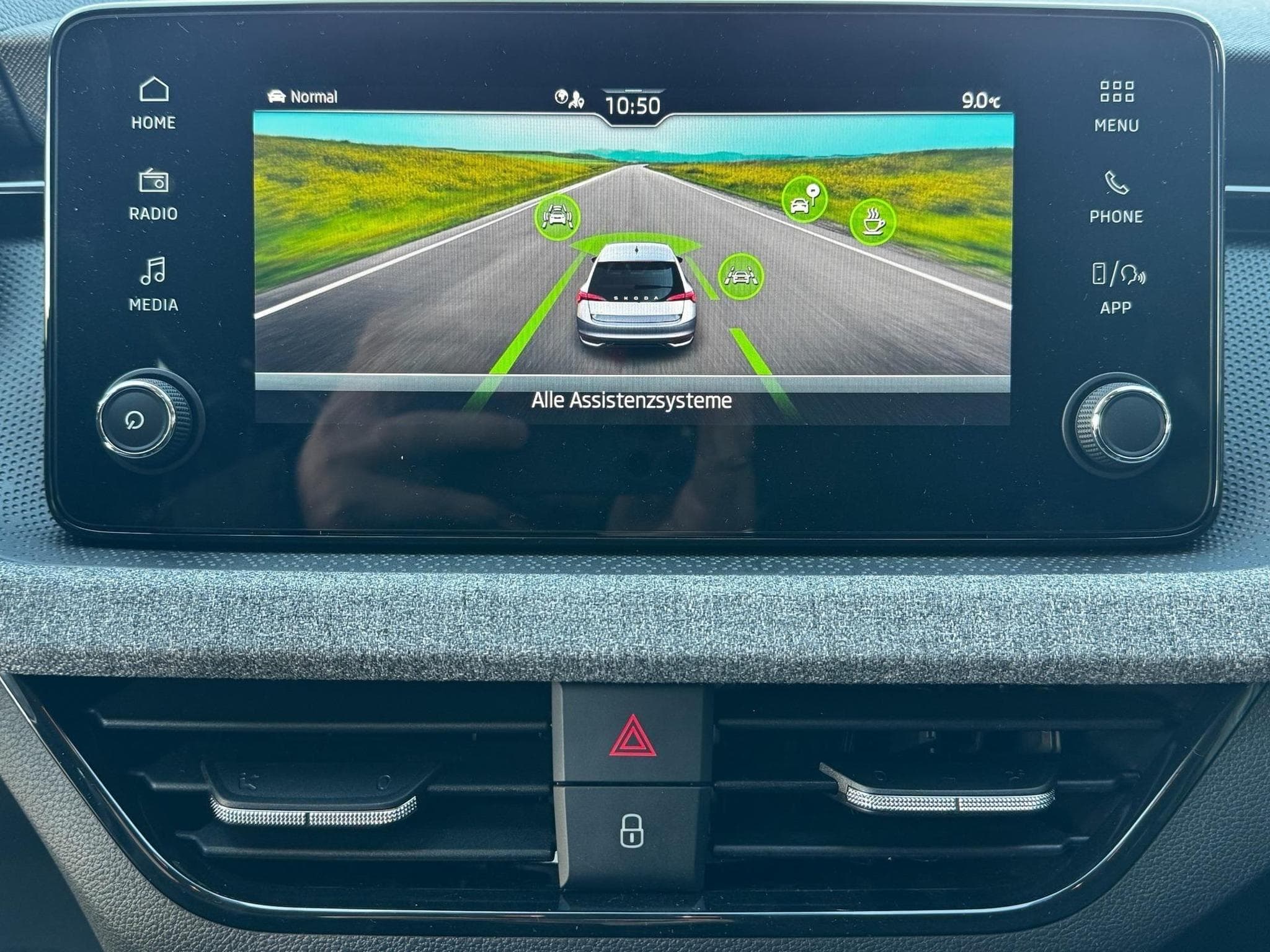 Skoda Scala 1,0 TSI DSG (2025) - Foto 17