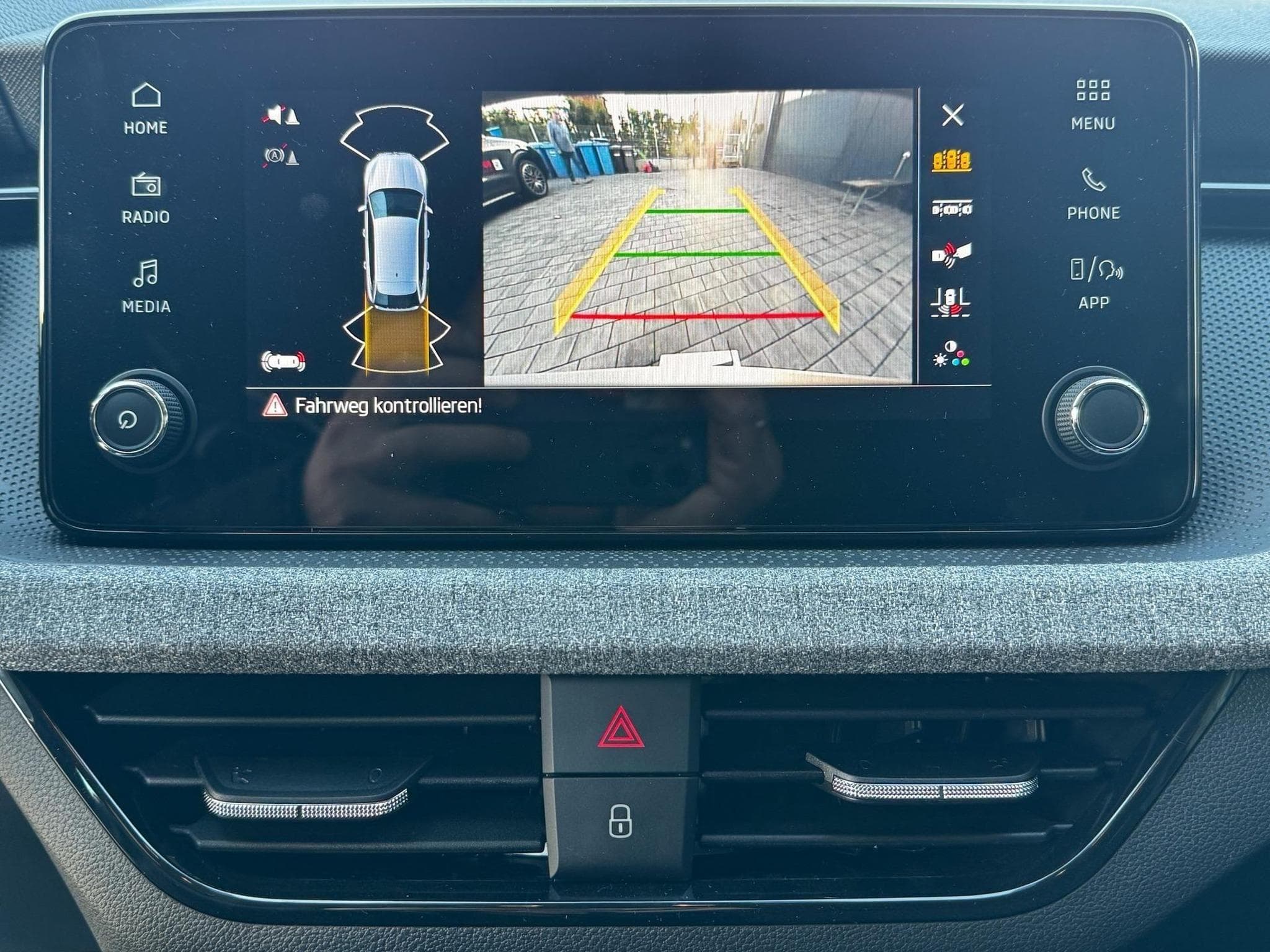 Skoda Scala 1,0 TSI DSG (2025) - Foto 18