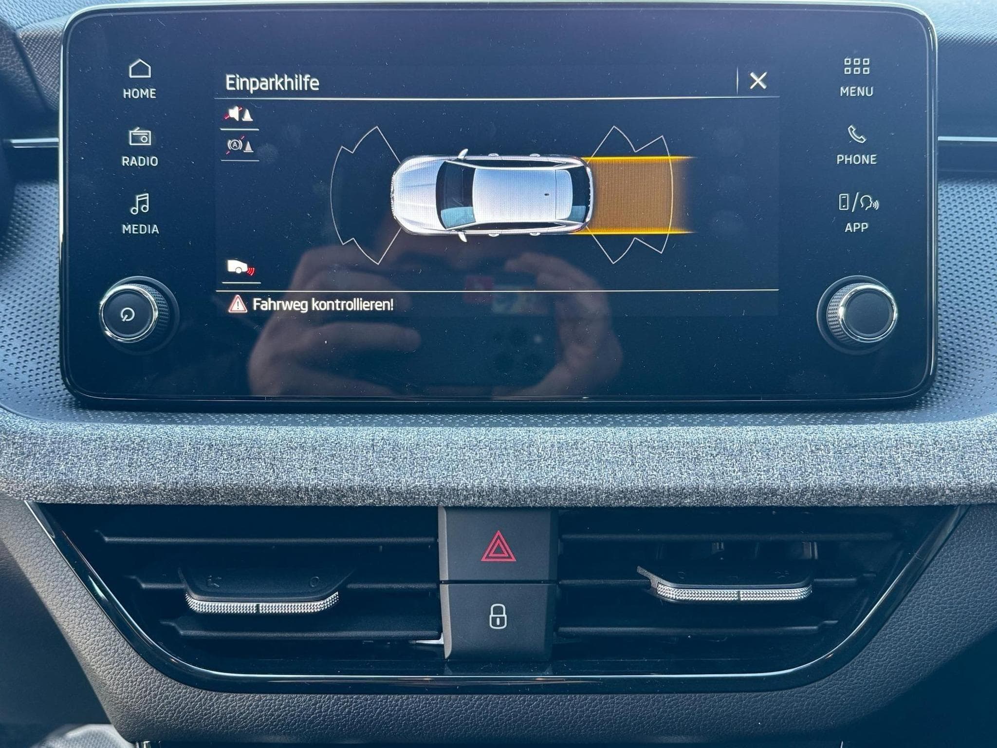 Skoda Scala 1,0 TSI DSG (2025) - Foto 19