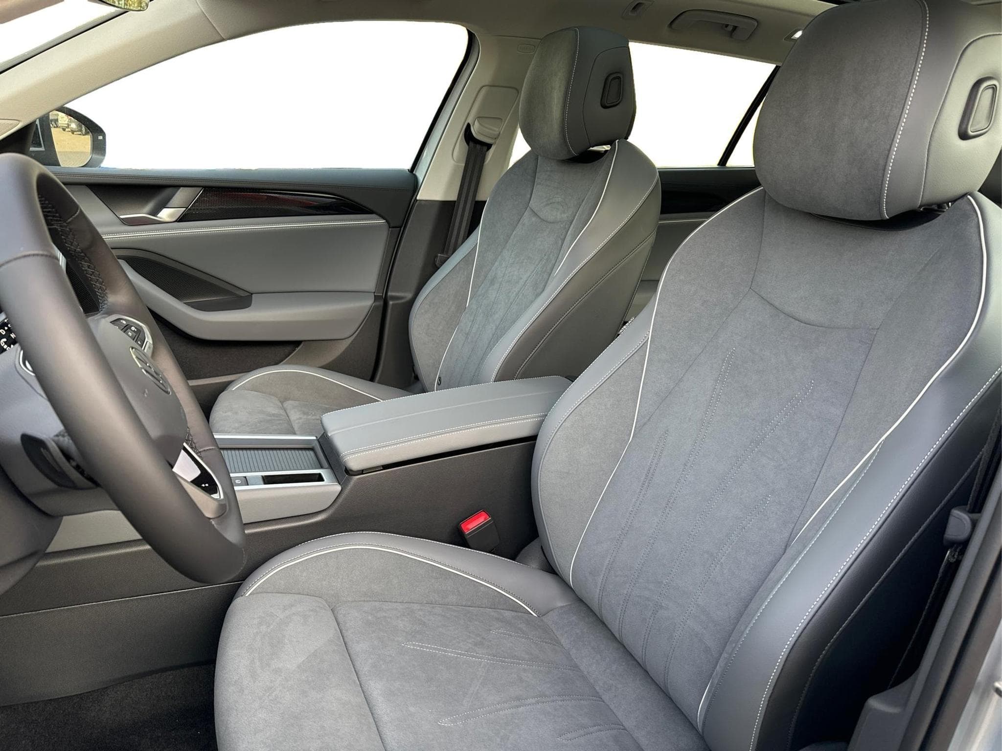 VW Passat Variant Business (2025) - Foto 16